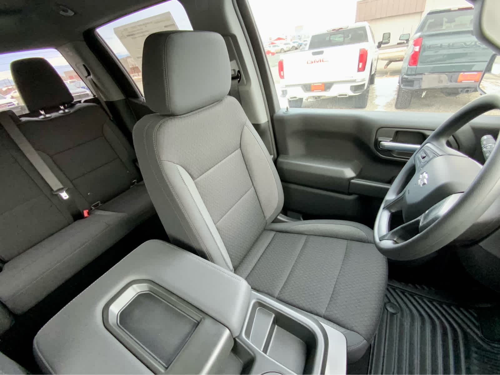 Thumbnail: 2026 Chevrolet Silverado 1500 - 32