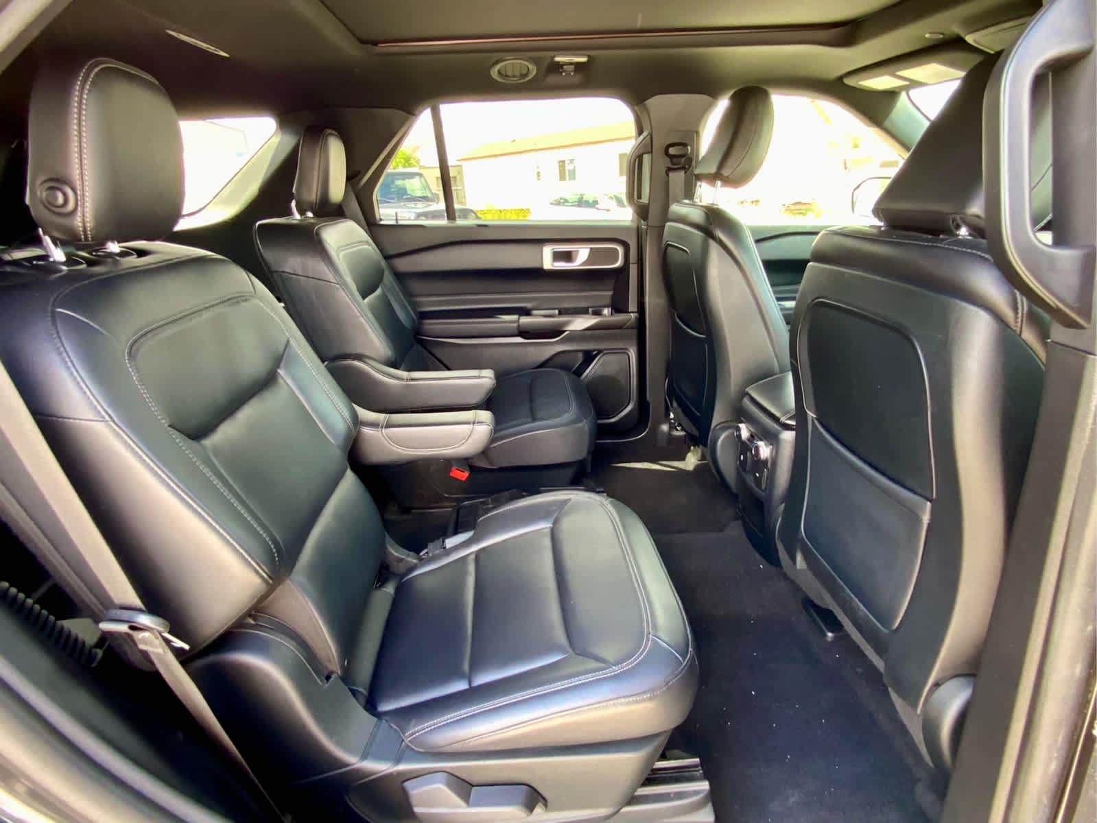 Thumbnail: 2020 Ford Explorer - 29
