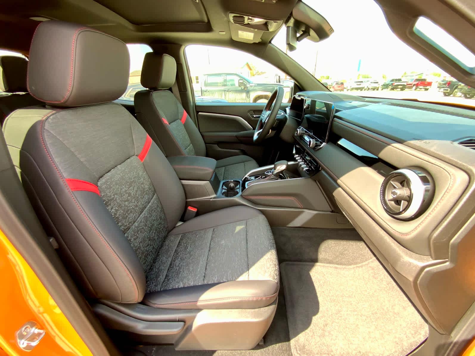 Thumbnail: 2026 Chevrolet Colorado - 27