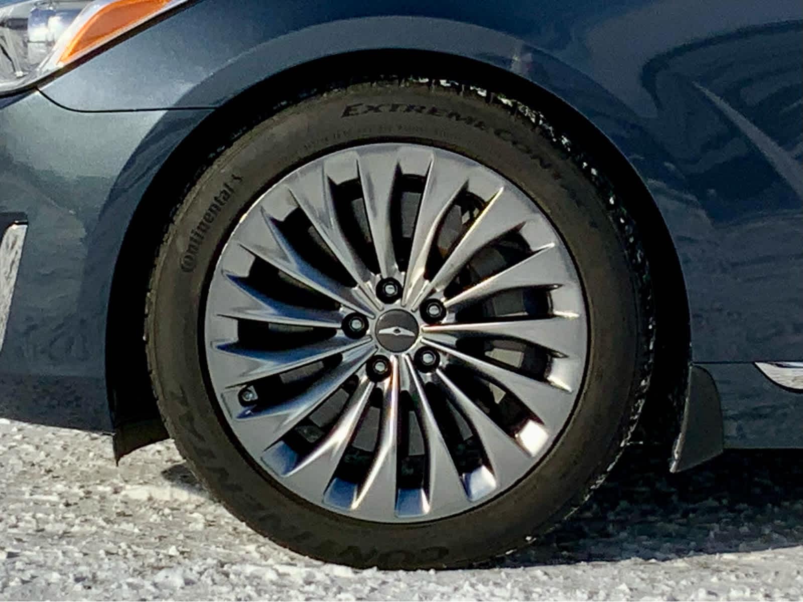 Thumbnail: 2017 Genesis G90 - 16