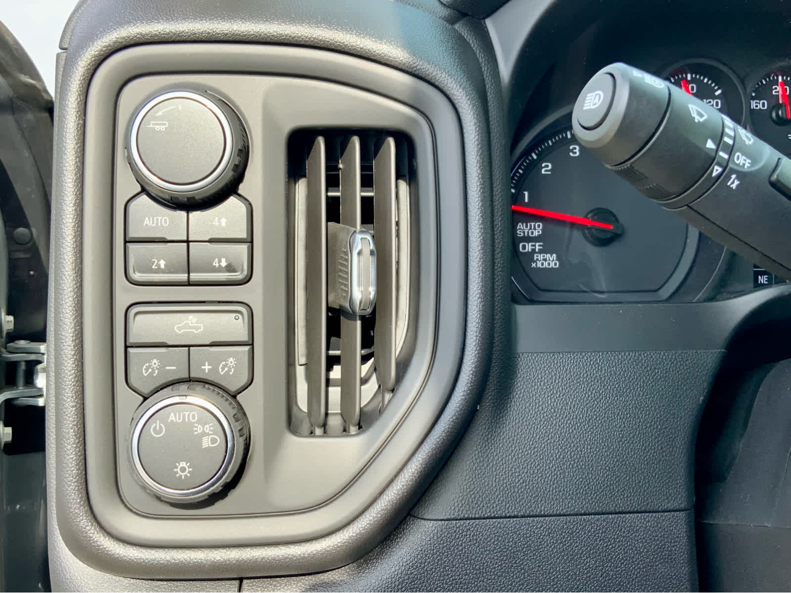 Thumbnail: 2026 Chevrolet Silverado 1500 - 47