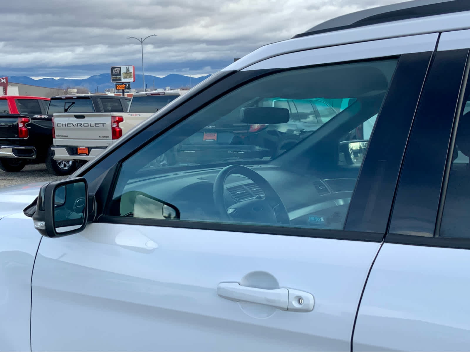 Thumbnail: 2017 Ford Explorer - 12