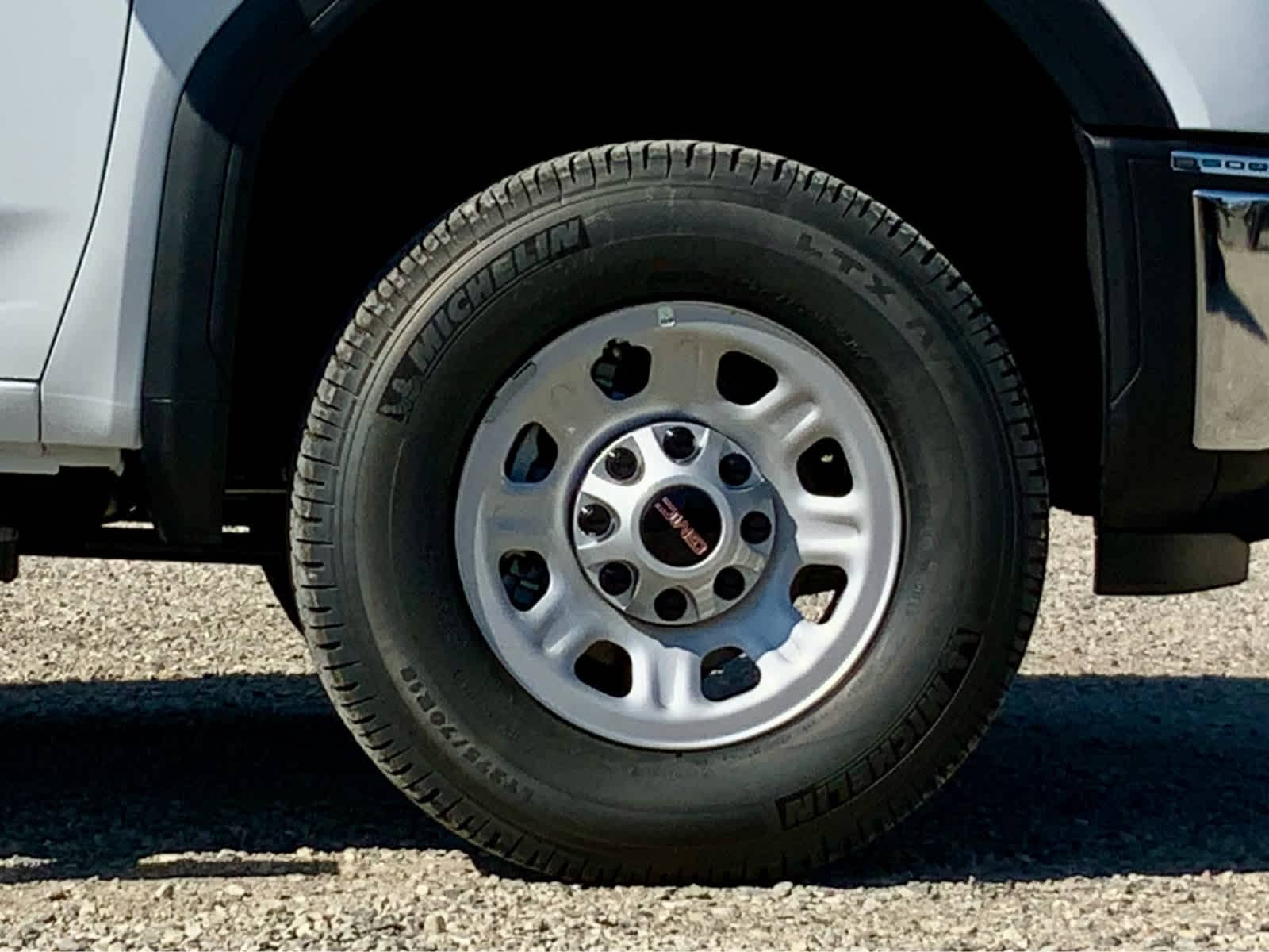Thumbnail: 2025 GMC Sierra 3500 - 21