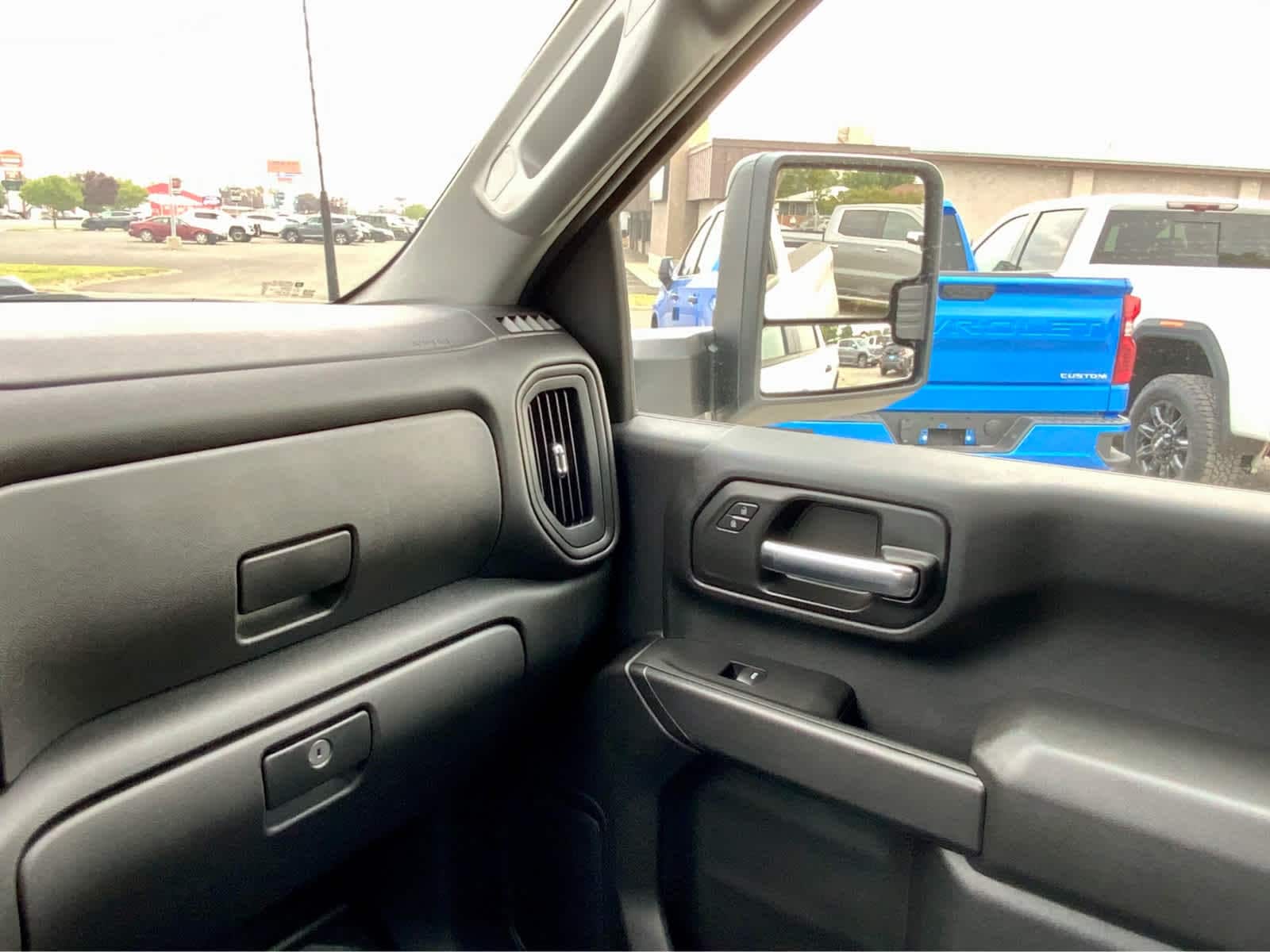Thumbnail: 2025 Chevrolet Silverado 3500 - 42
