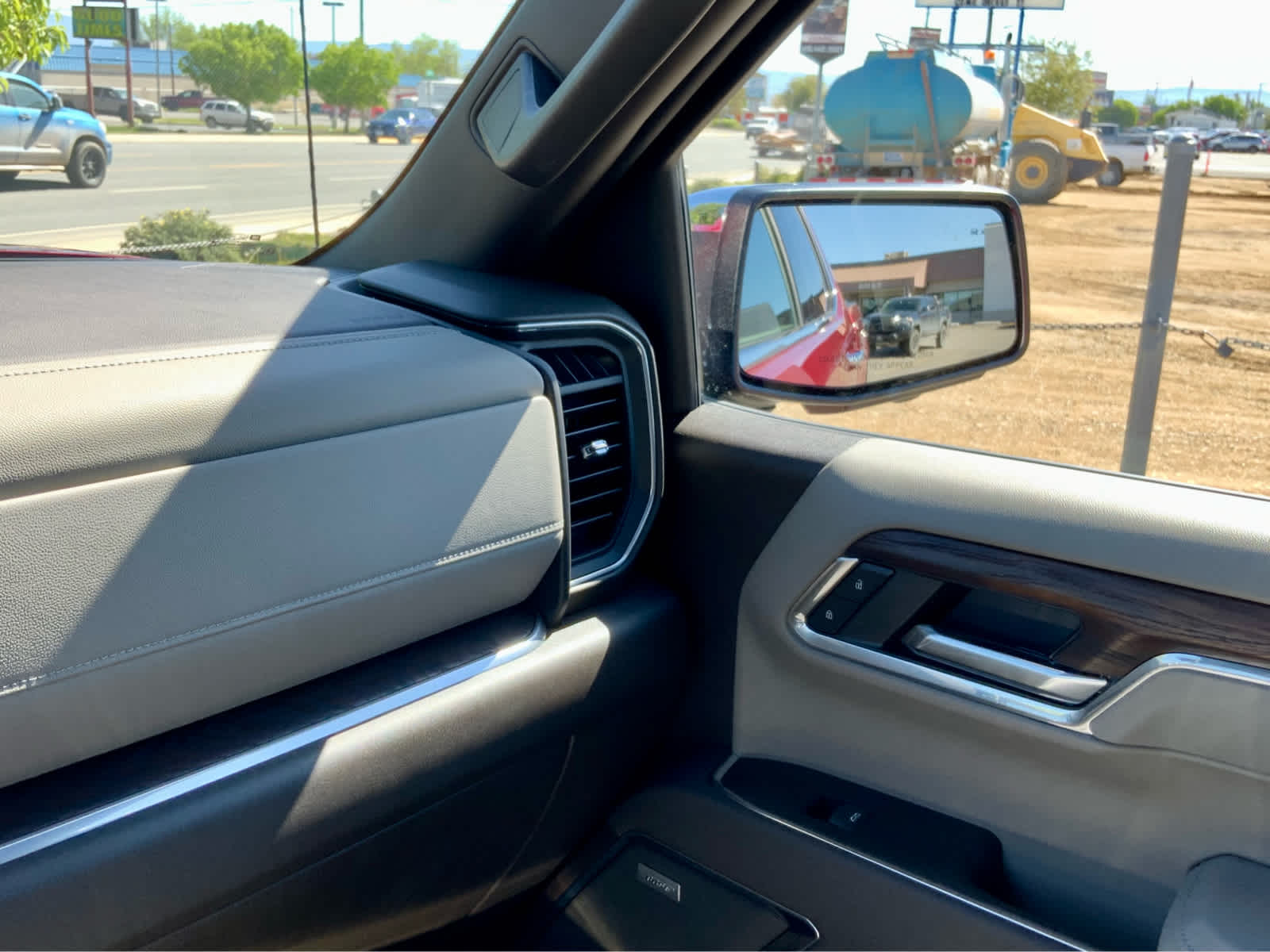 Thumbnail: 2025 GMC Sierra 1500 - 40