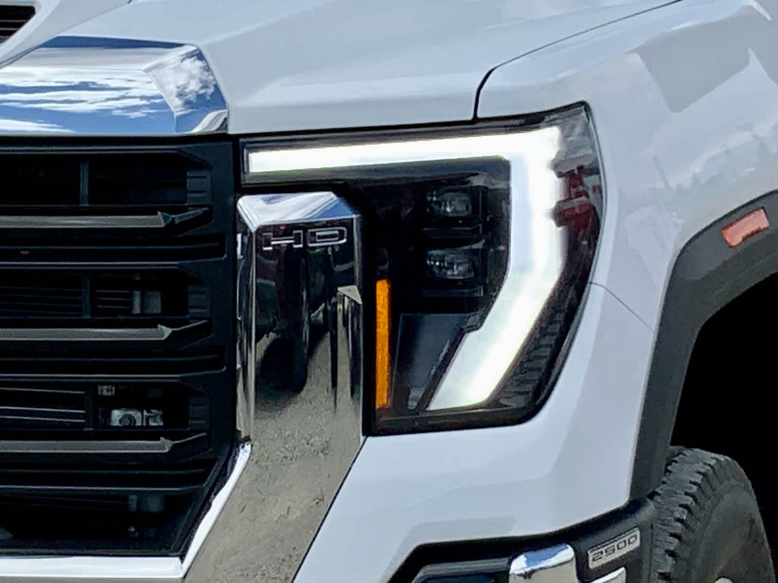 Thumbnail: 2026 GMC Sierra 2500 - 14