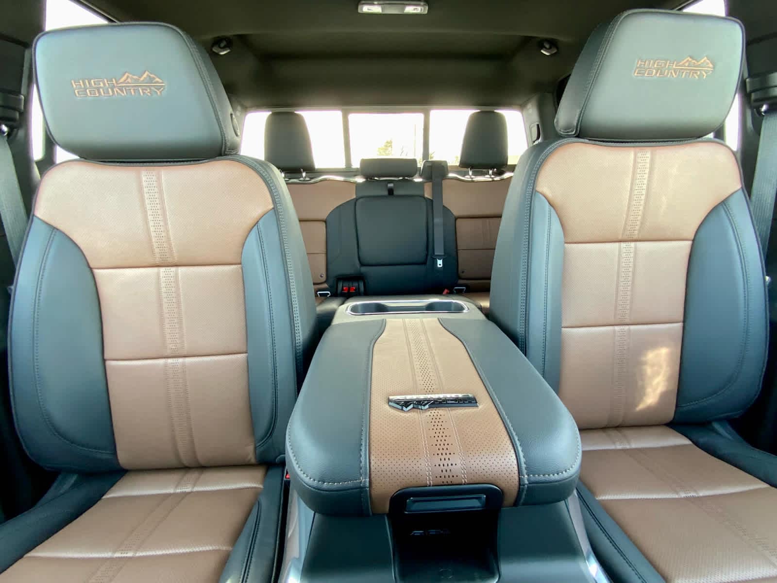 Thumbnail: 2026 Chevrolet Silverado 3500 - 32