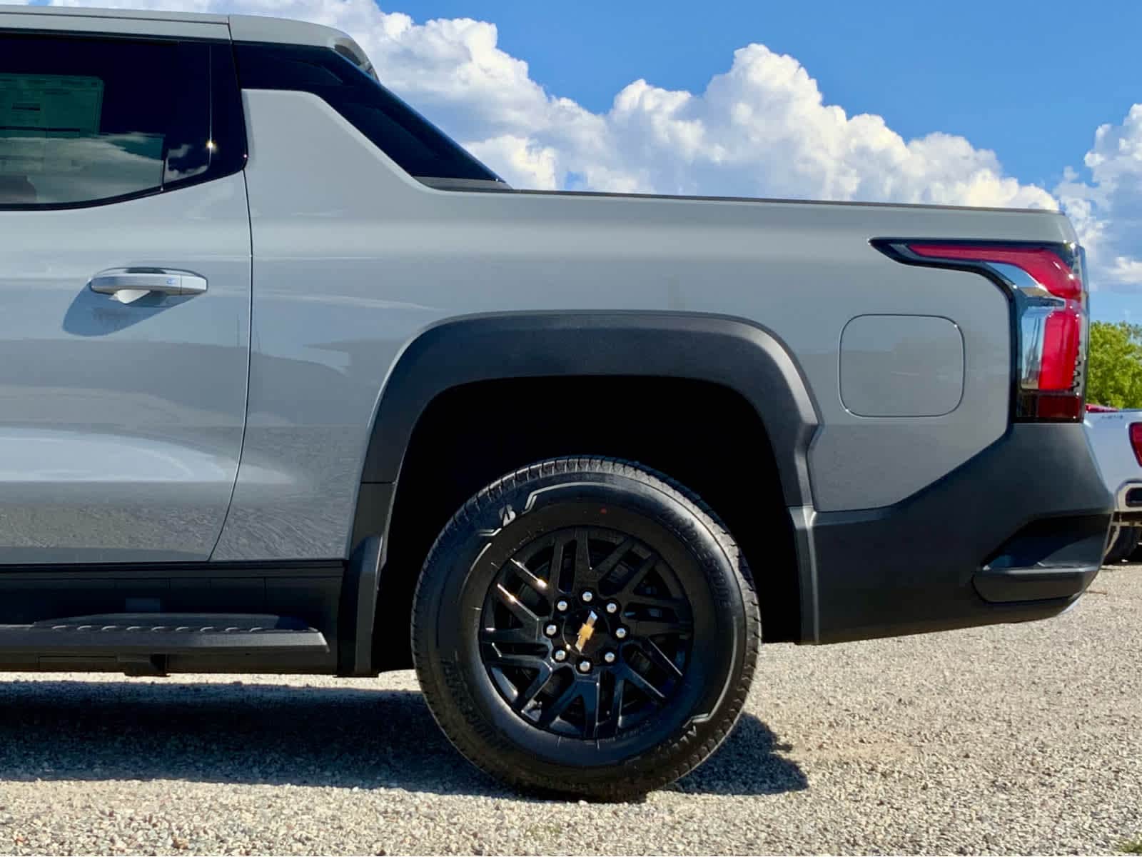 Thumbnail: 2026 Chevrolet Silverado EV - 15