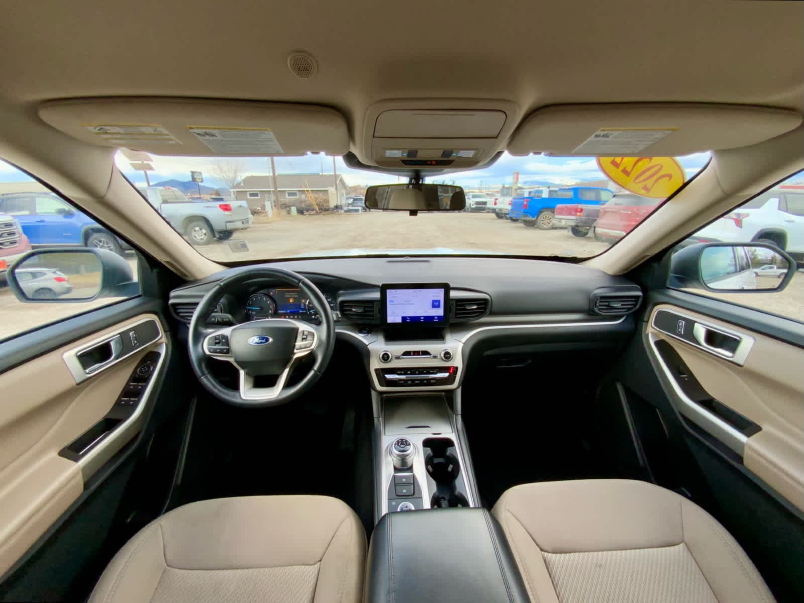 Thumbnail: 2022 Ford Explorer - 32