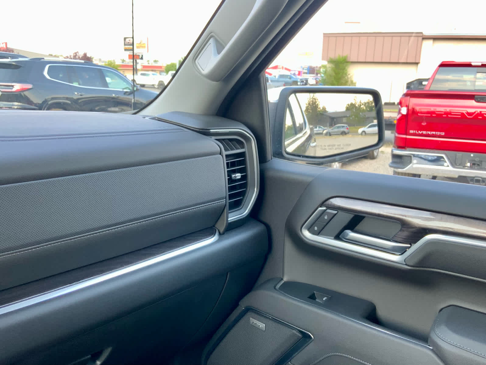 Thumbnail: 2026 Chevrolet Silverado 1500 - 41