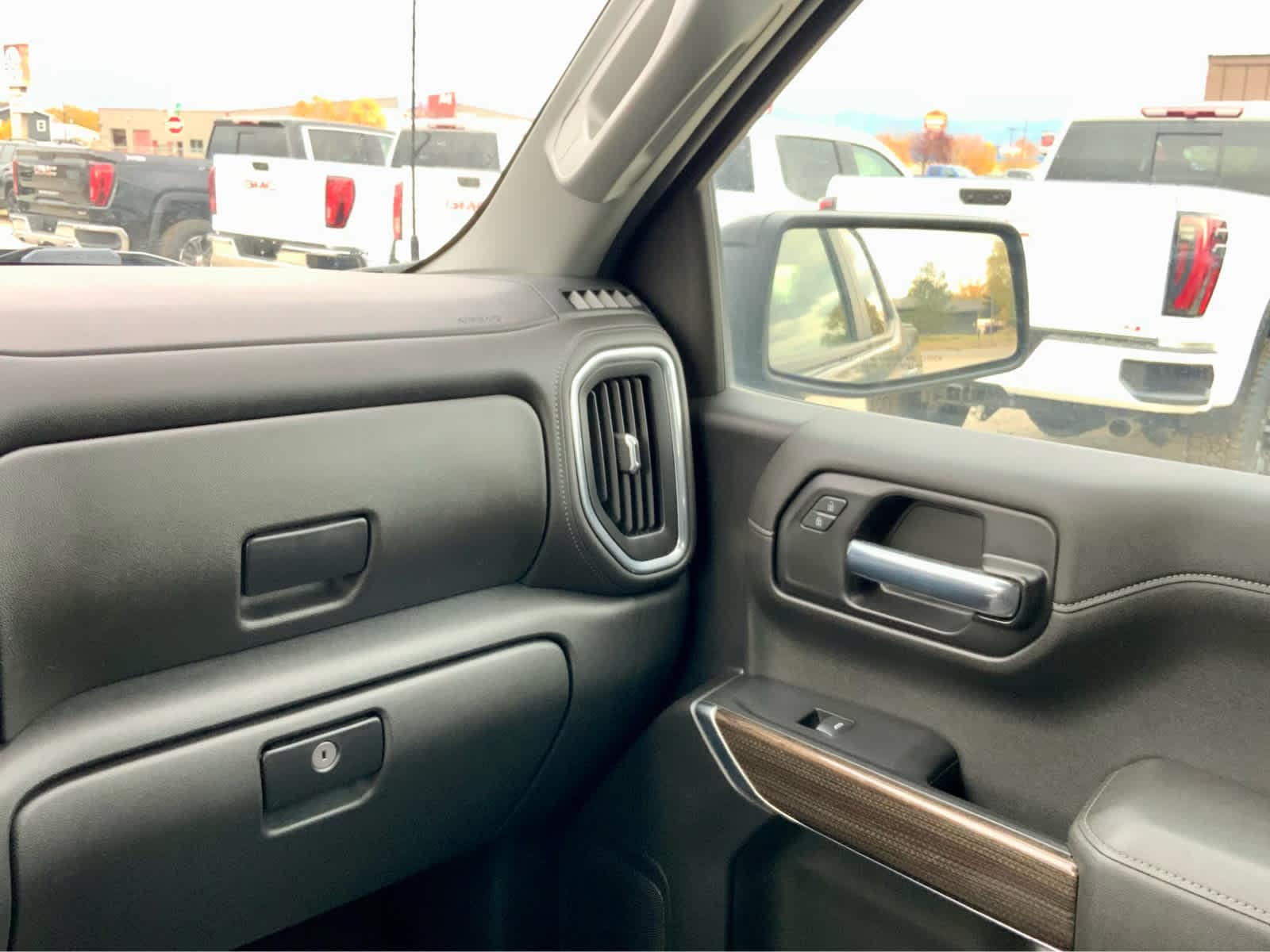 Thumbnail: 2022 Chevrolet Silverado 1500 - 38