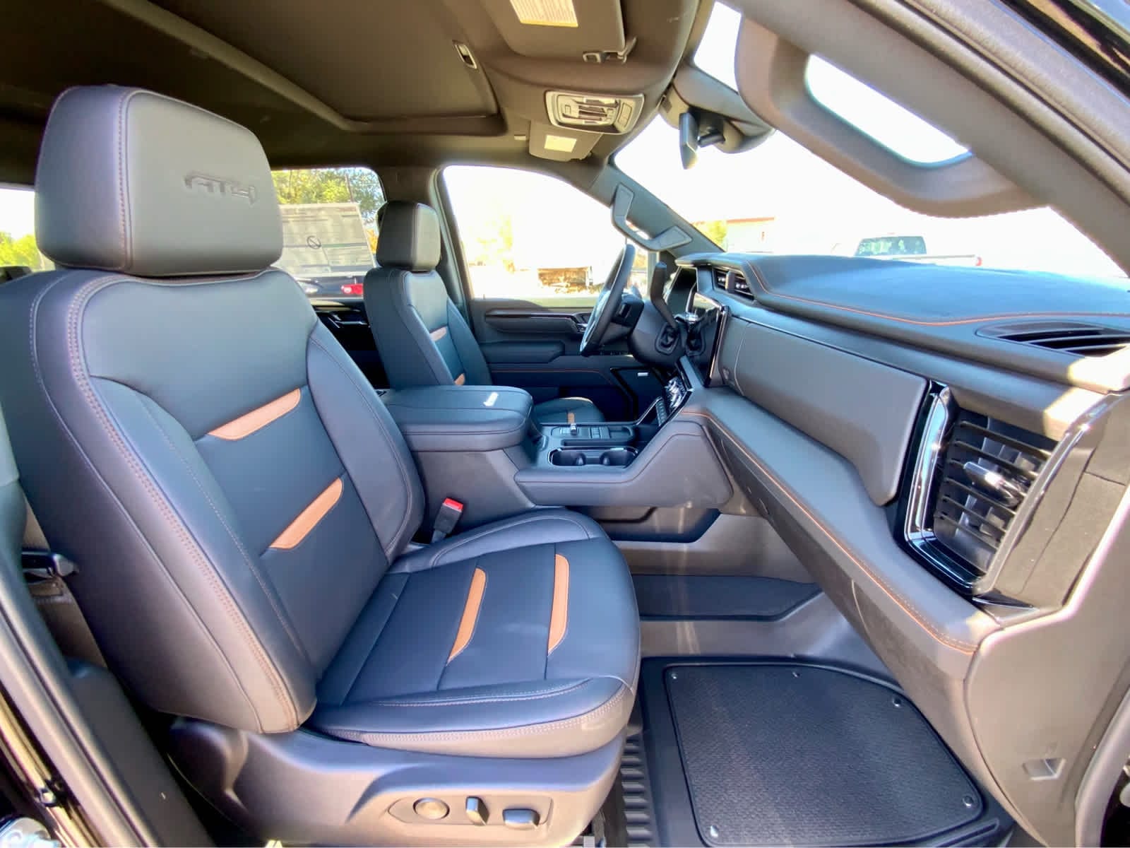 Thumbnail: 2026 GMC Sierra 2500 - 31