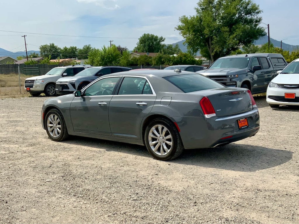 Used 2018 Chrysler 300 Limited Sedan