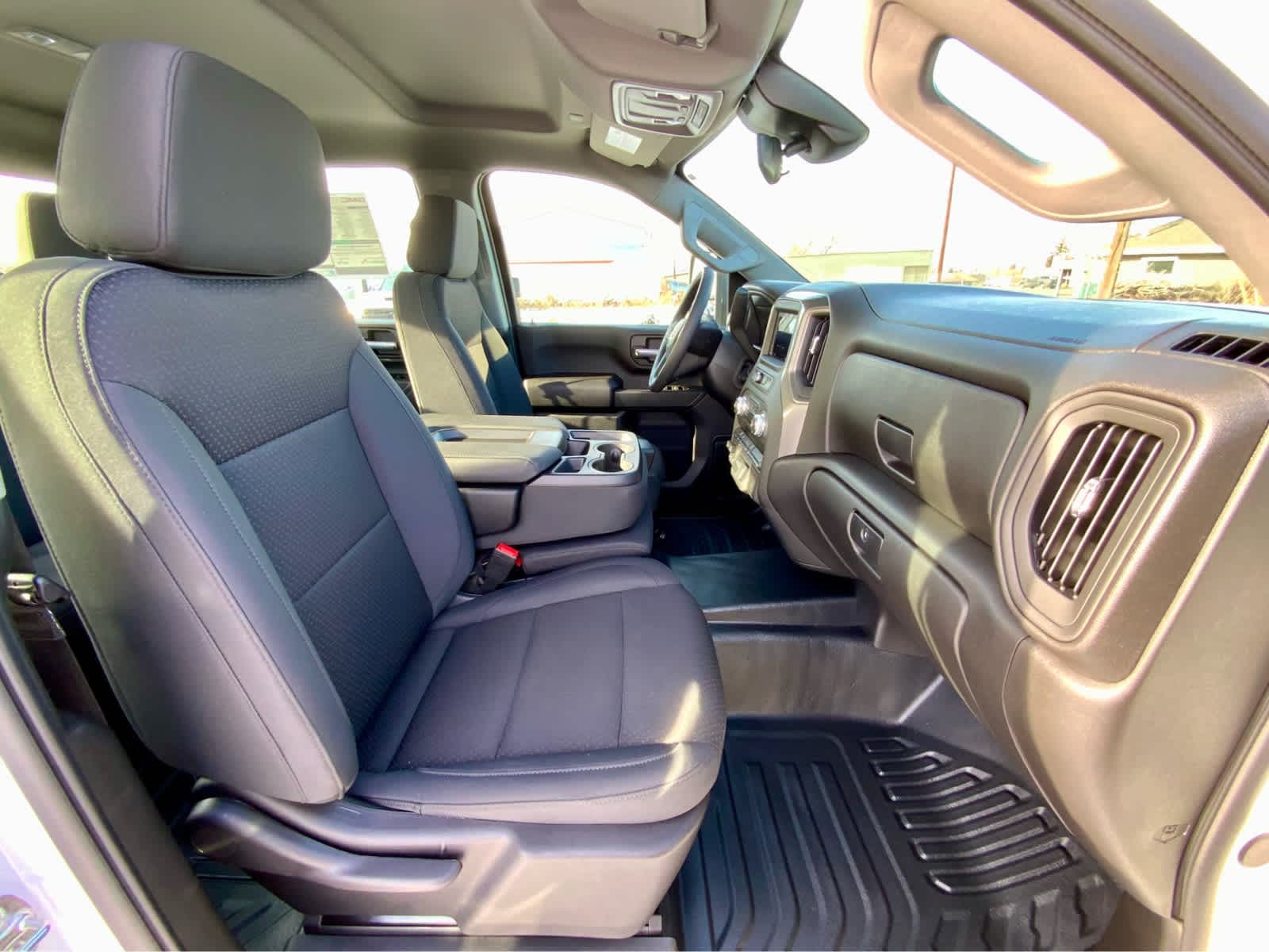 Thumbnail: 2026 GMC Sierra 3500 - 28