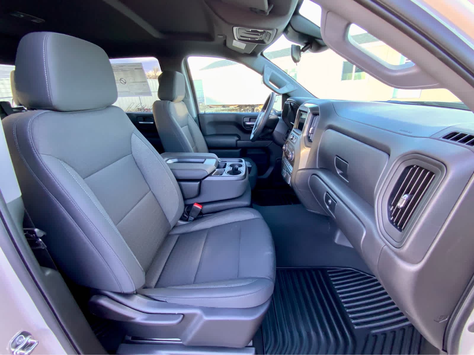 Thumbnail: 2026 Chevrolet Silverado 1500 - 28