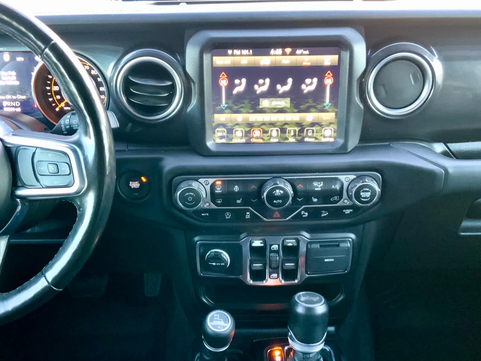 Thumbnail: 2021 Jeep Wrangler - 45