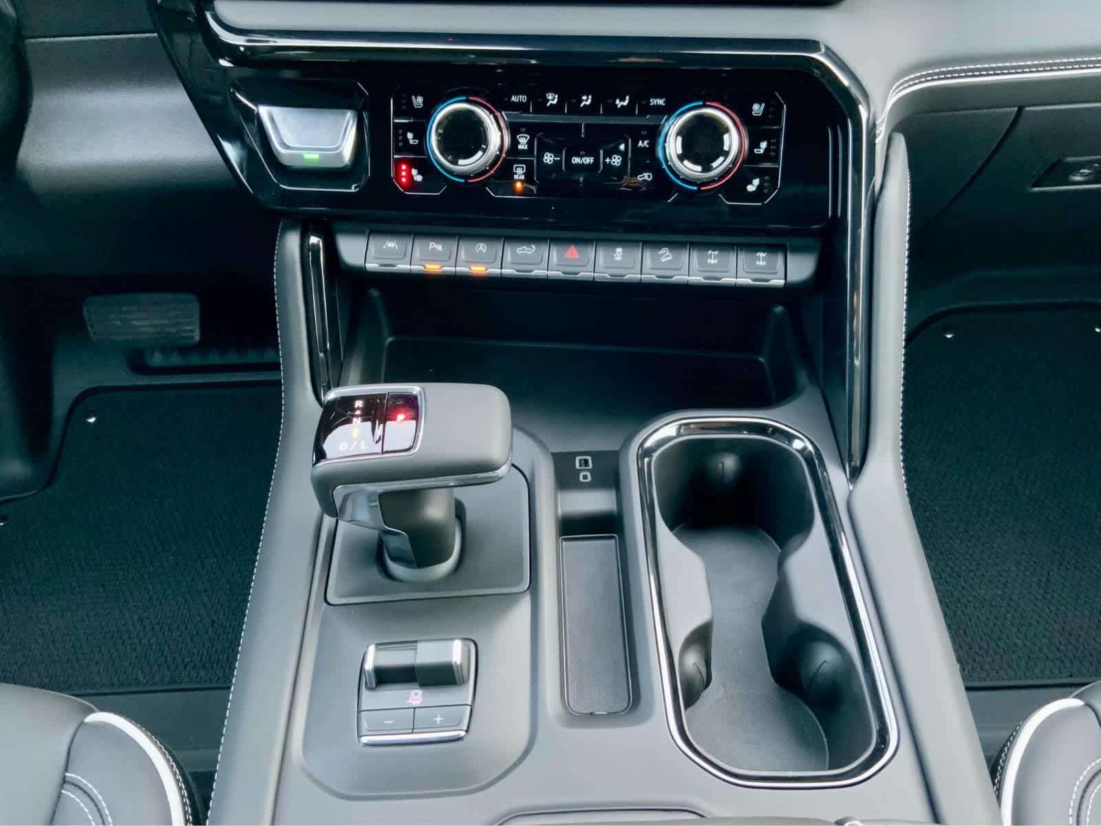 Thumbnail: 2026 GMC Sierra 1500 - 50