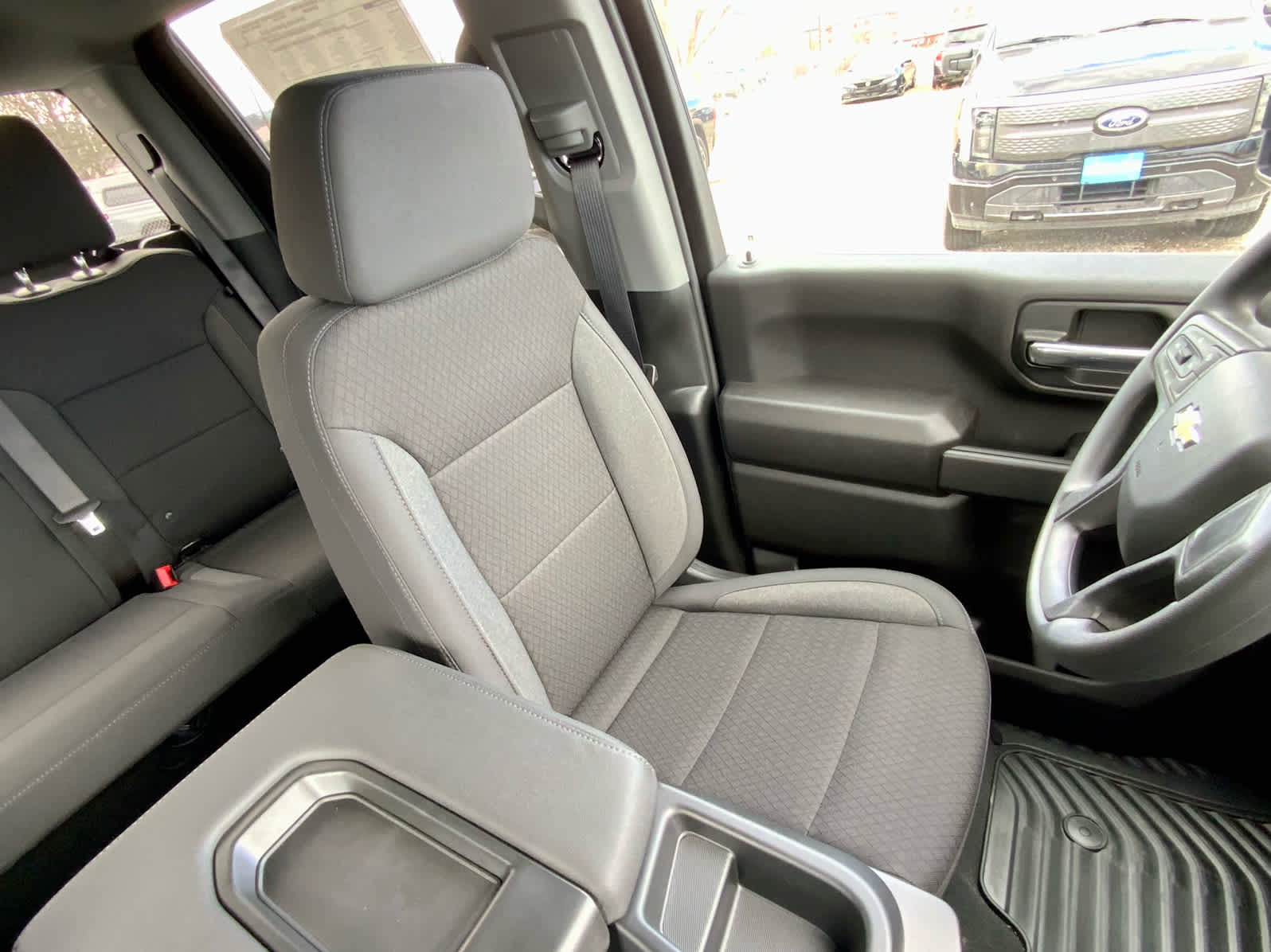 Thumbnail: 2026 Chevrolet Silverado 2500 - 32