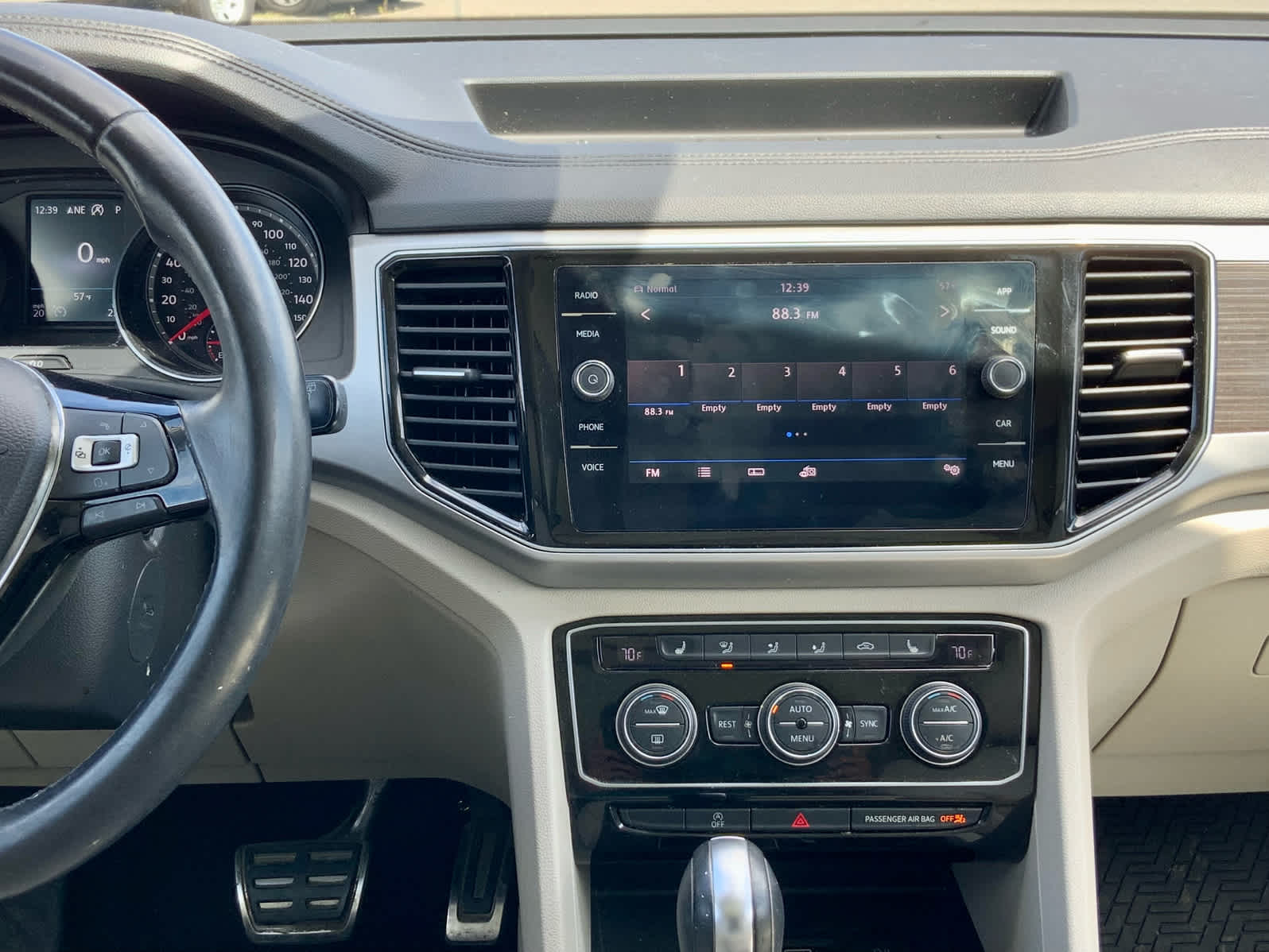 Thumbnail: 2018 Volkswagen Atlas - 44