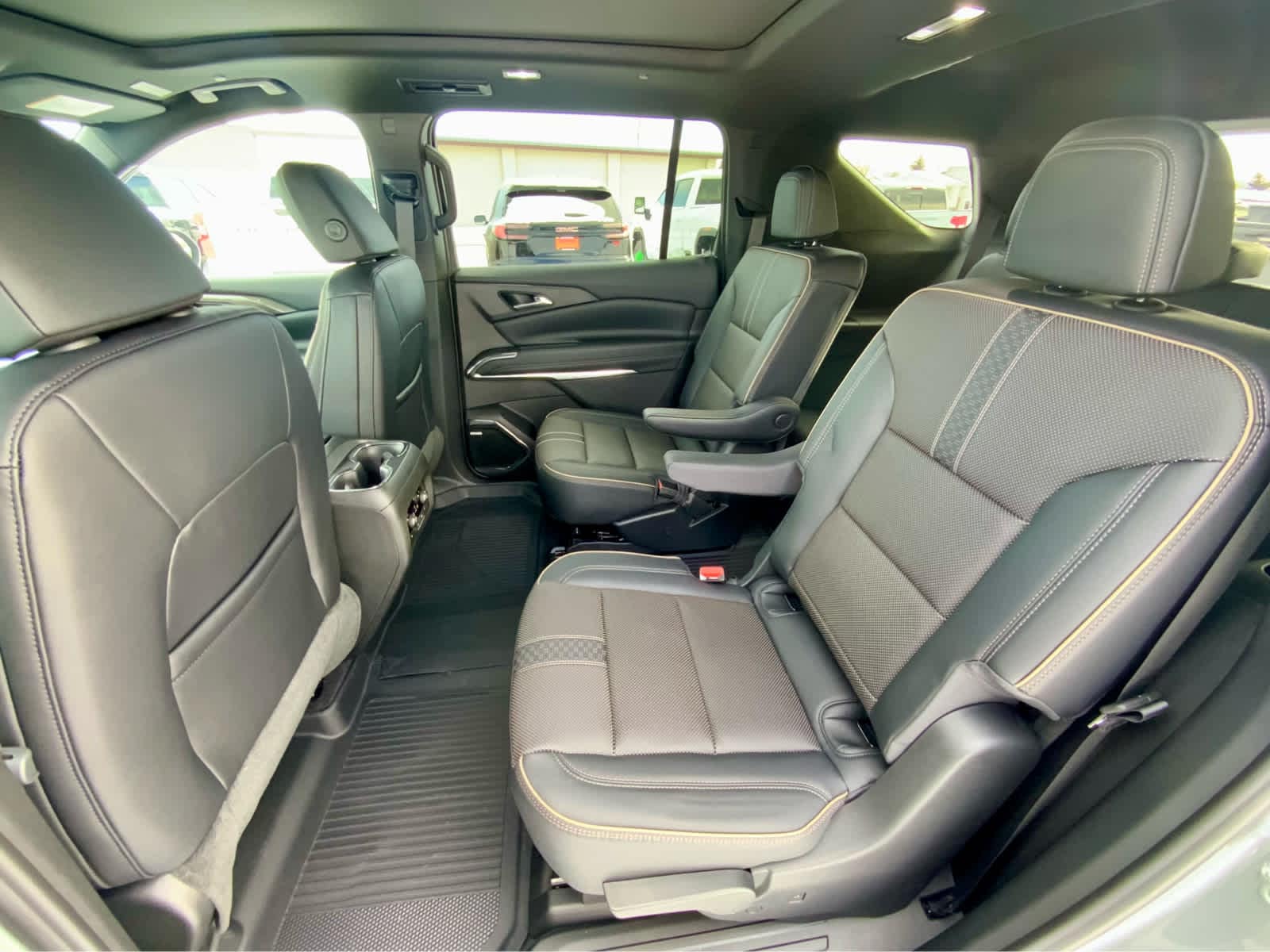 Thumbnail: 2026 Chevrolet Traverse - 27