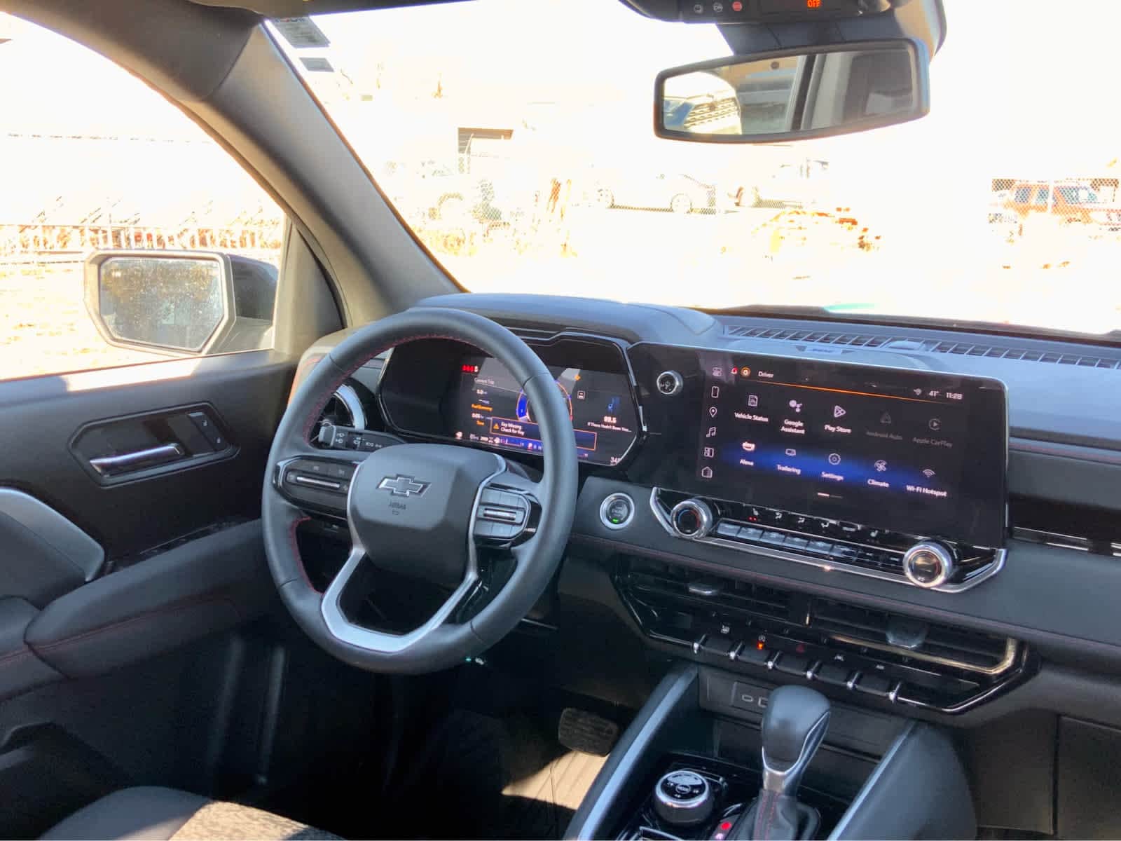 Thumbnail: 2024 Chevrolet Colorado - 39