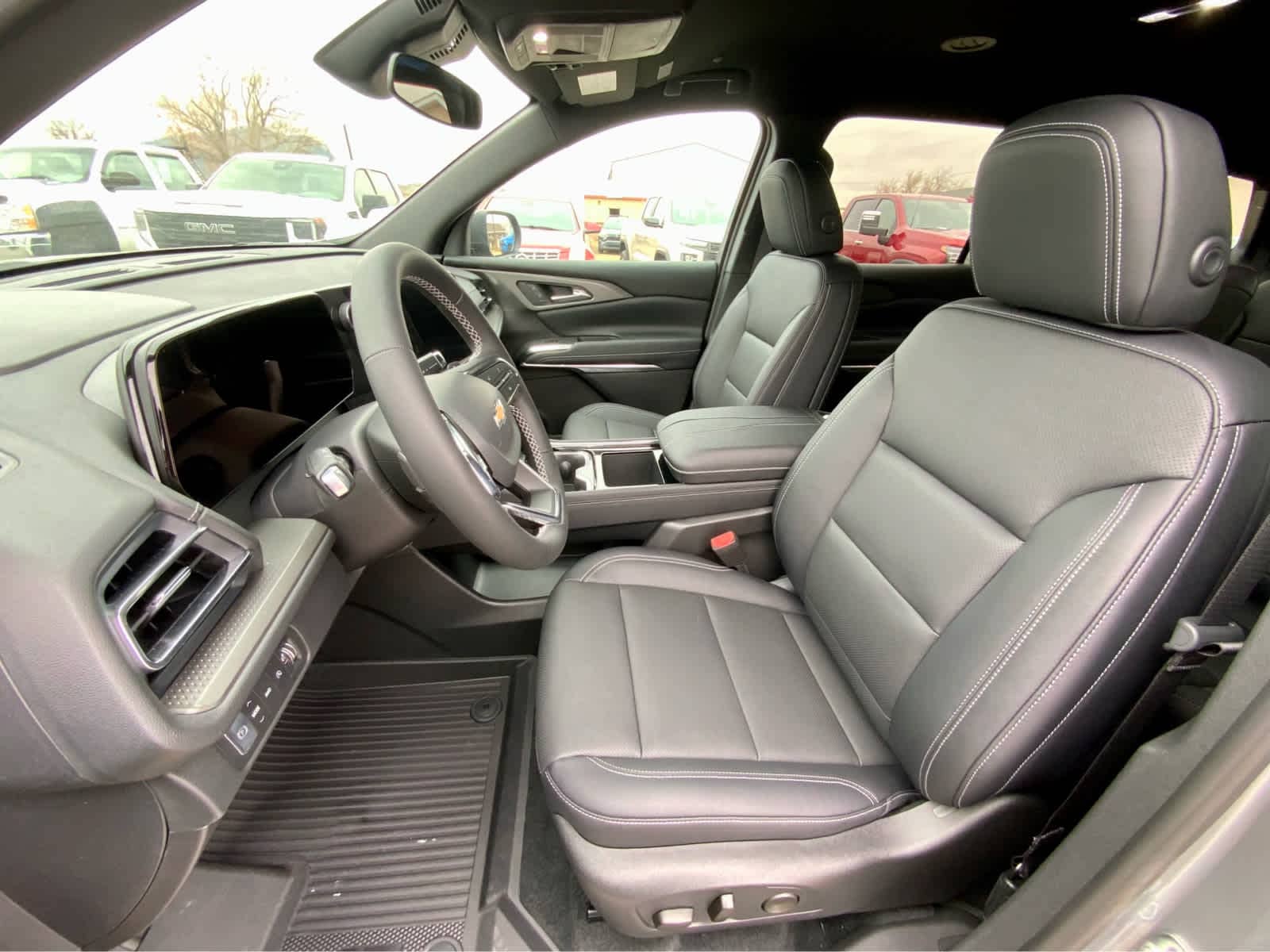 Thumbnail: 2026 Chevrolet Traverse - 25