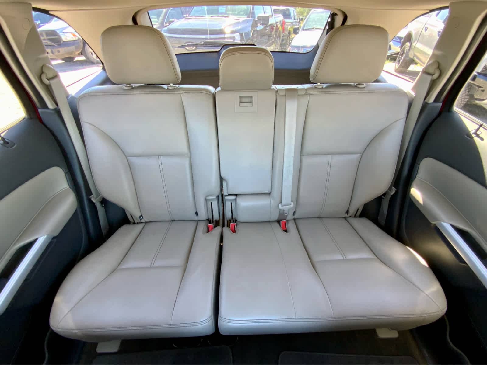 Thumbnail: 2013 Ford Edge - 25