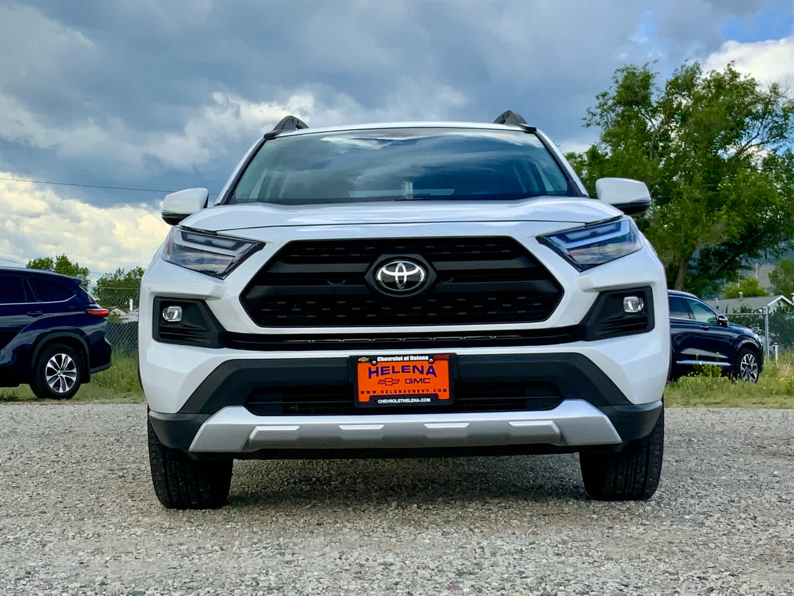 Thumbnail: 2022 Toyota RAV4 - 11