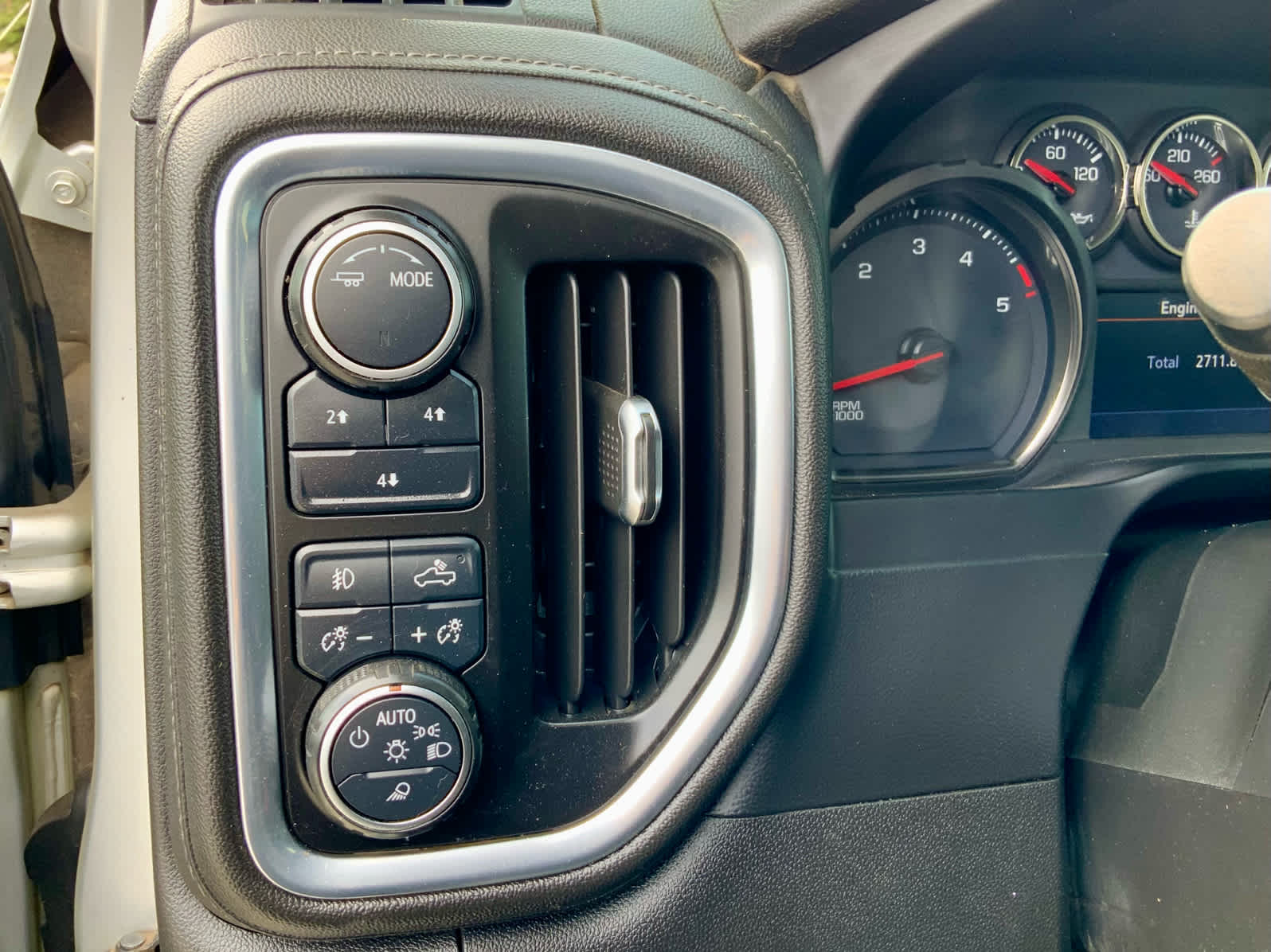 Thumbnail: 2021 Chevrolet Silverado 3500 - 46