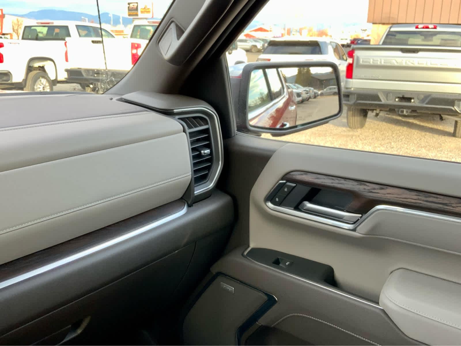 Thumbnail: 2026 GMC Sierra 1500 - 39