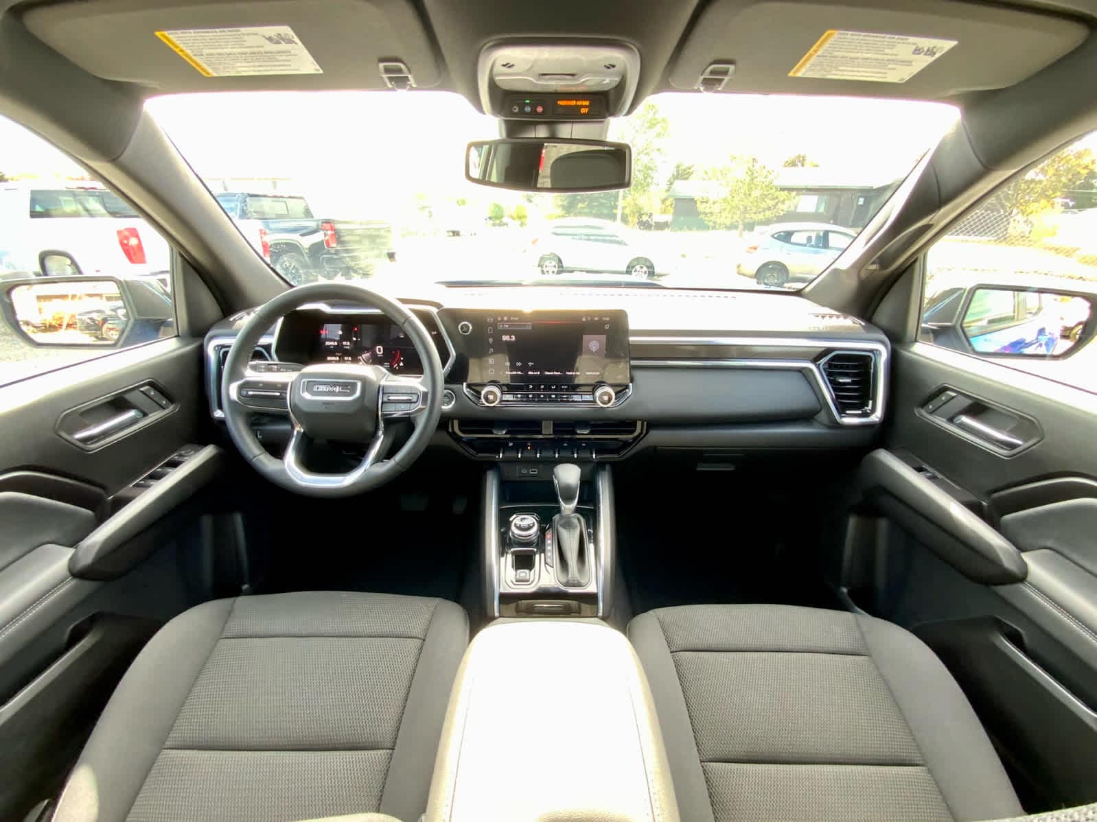 Thumbnail: 2025 GMC Canyon - 35