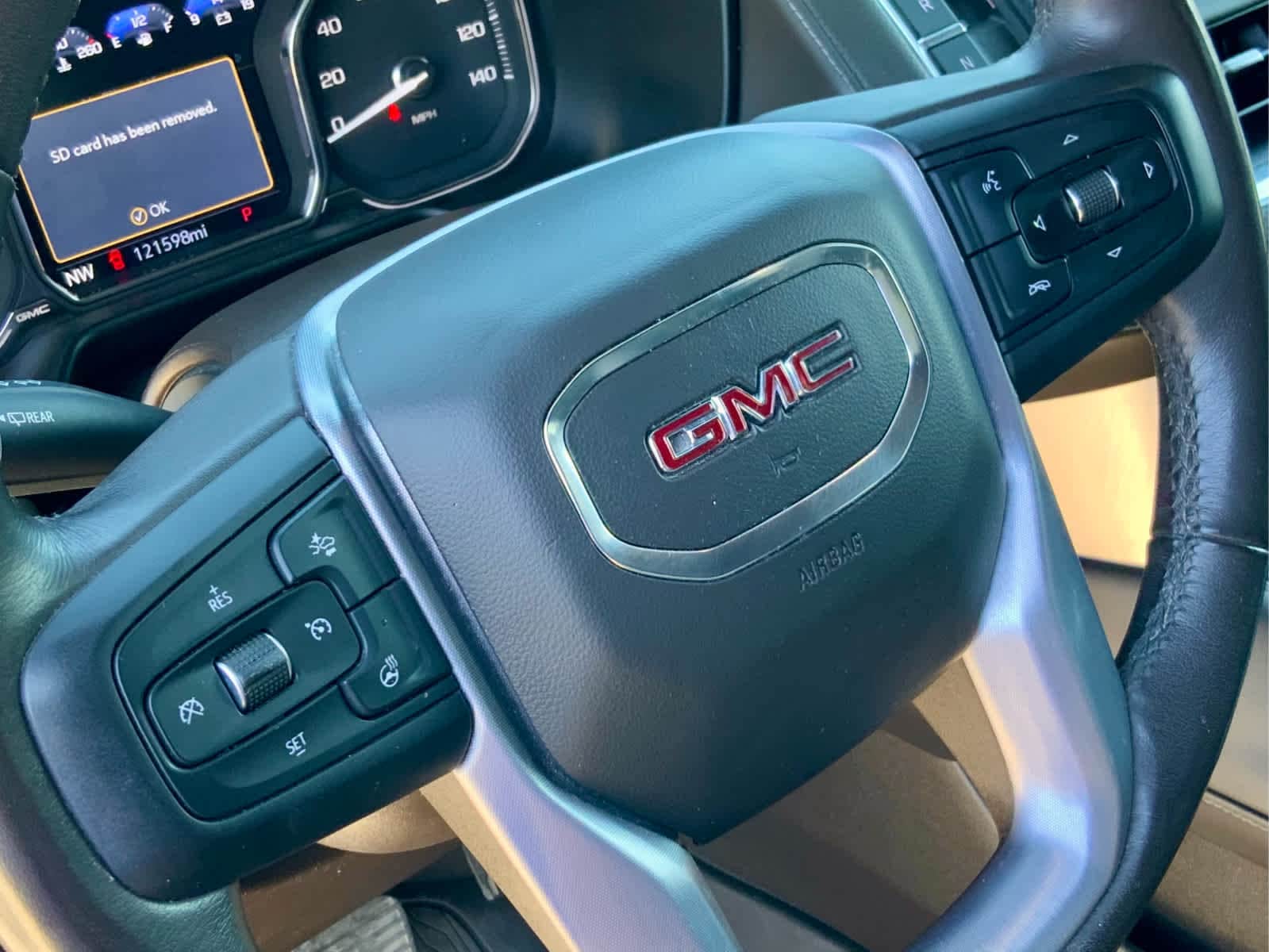 Thumbnail: 2021 GMC Yukon - 34