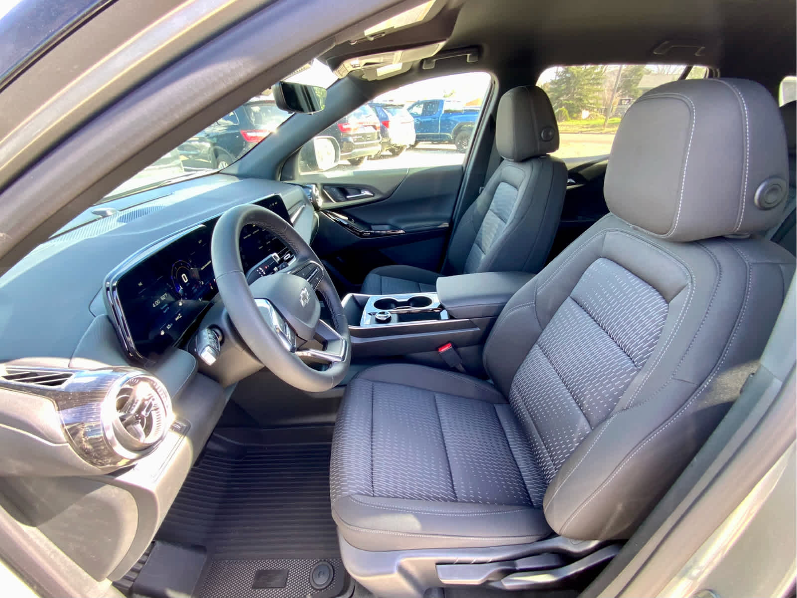 Thumbnail: 2026 Chevrolet Equinox - 23