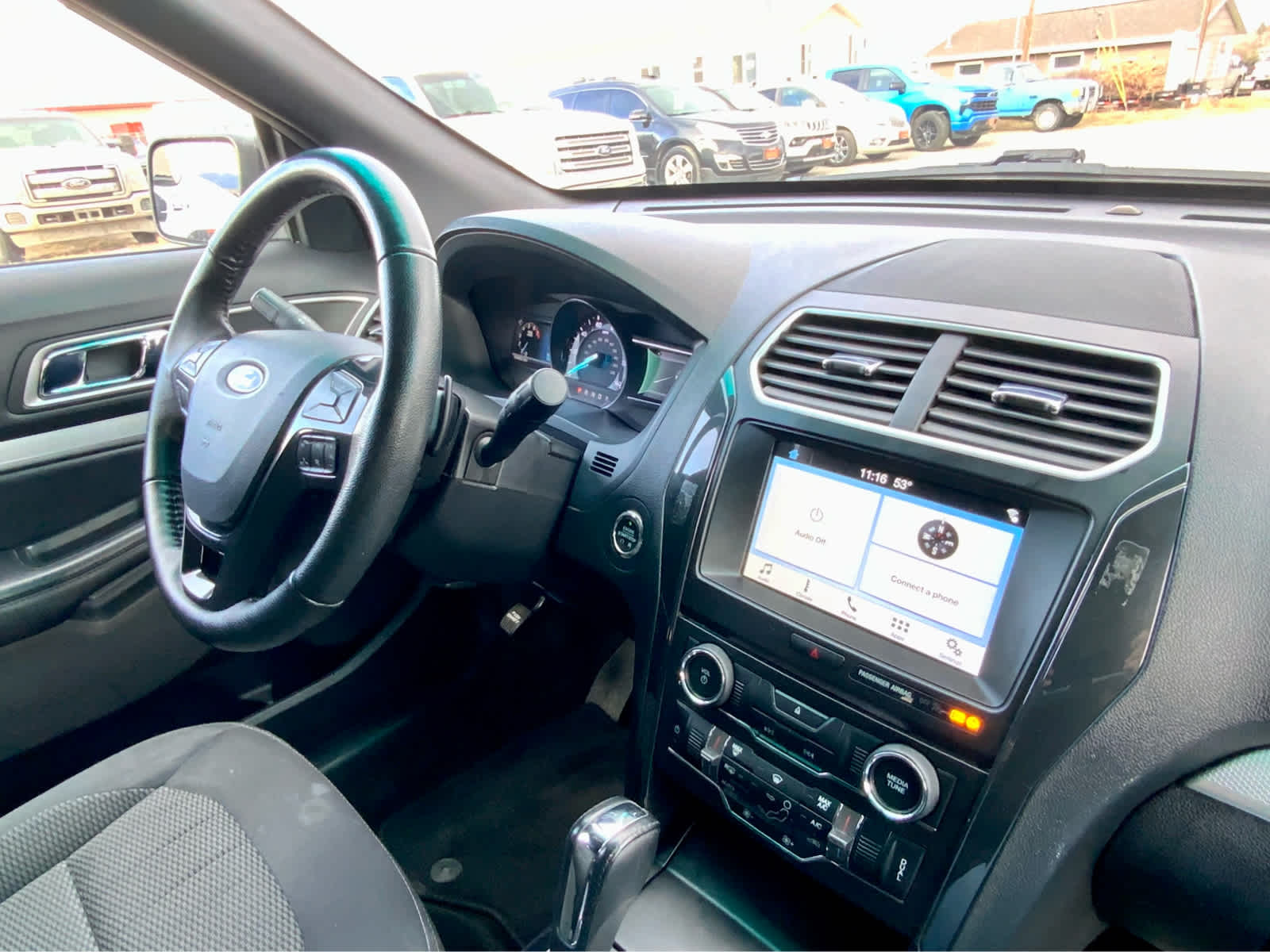 Thumbnail: 2017 Ford Explorer - 43