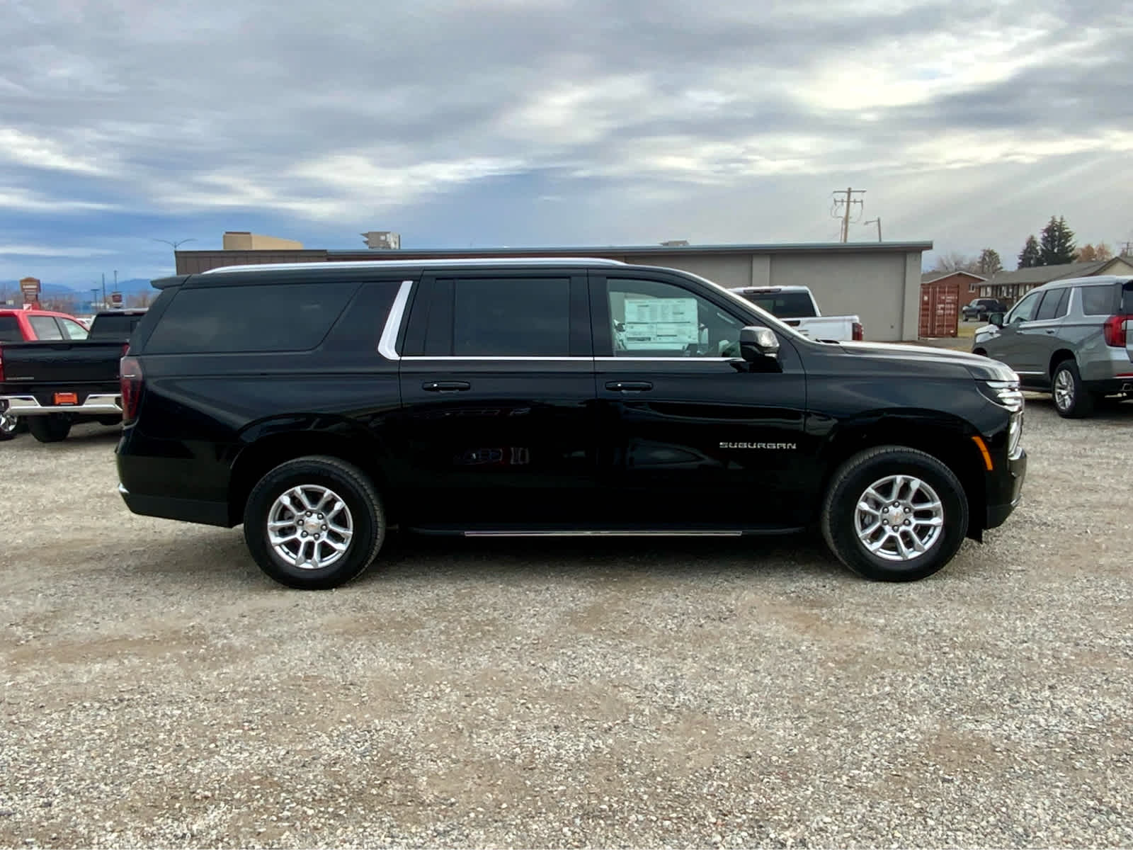 Thumbnail: 2026 Chevrolet Suburban - 6