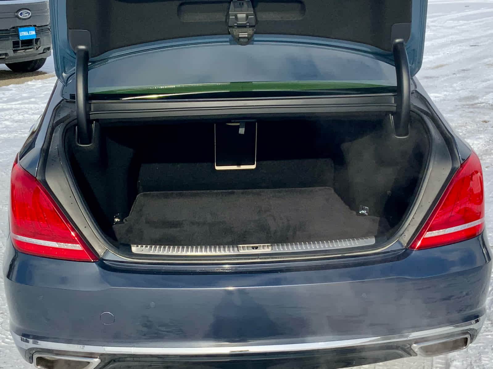 Thumbnail: 2017 Genesis G90 - 22