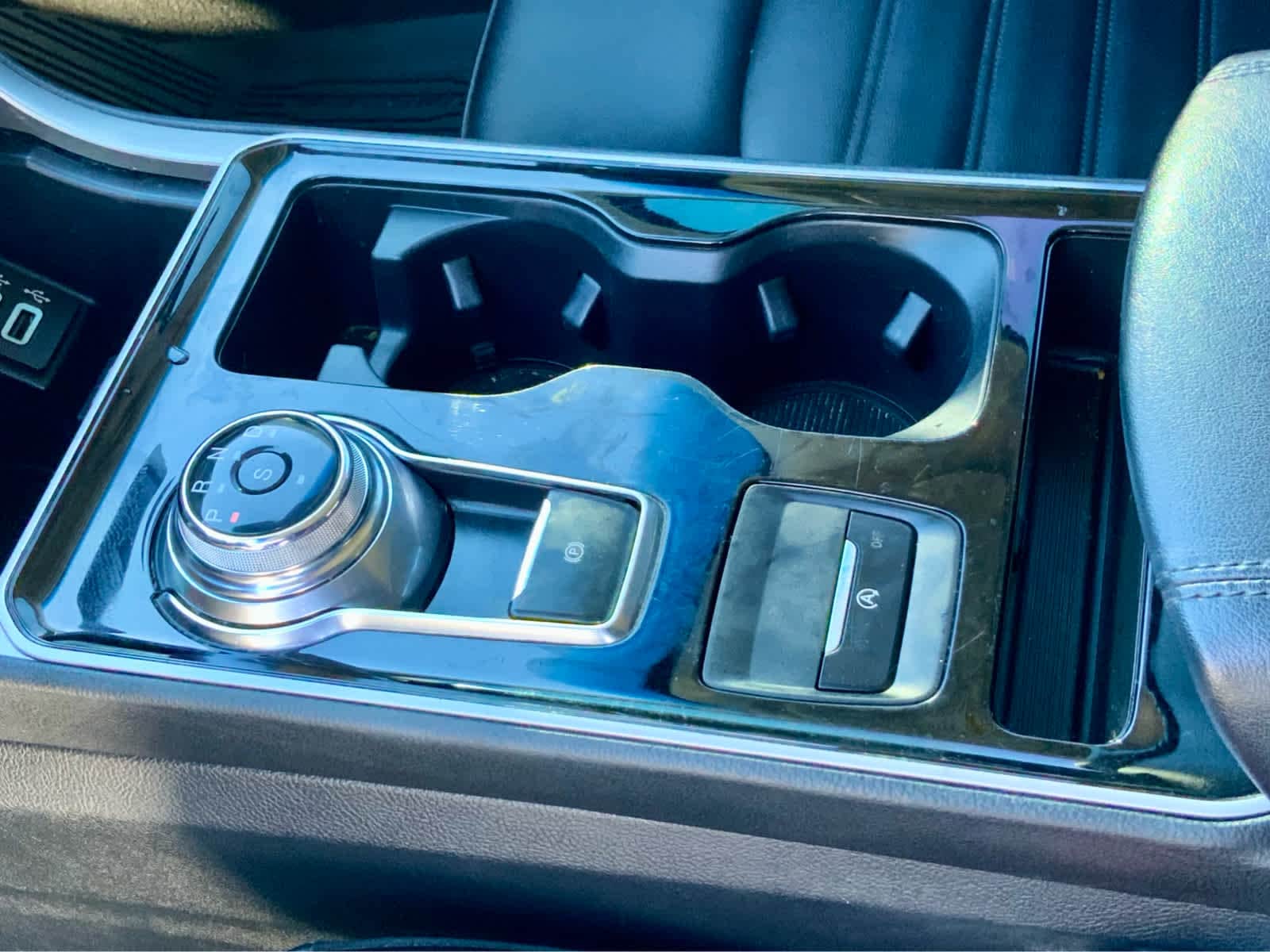 Thumbnail: 2020 Ford Edge - 42