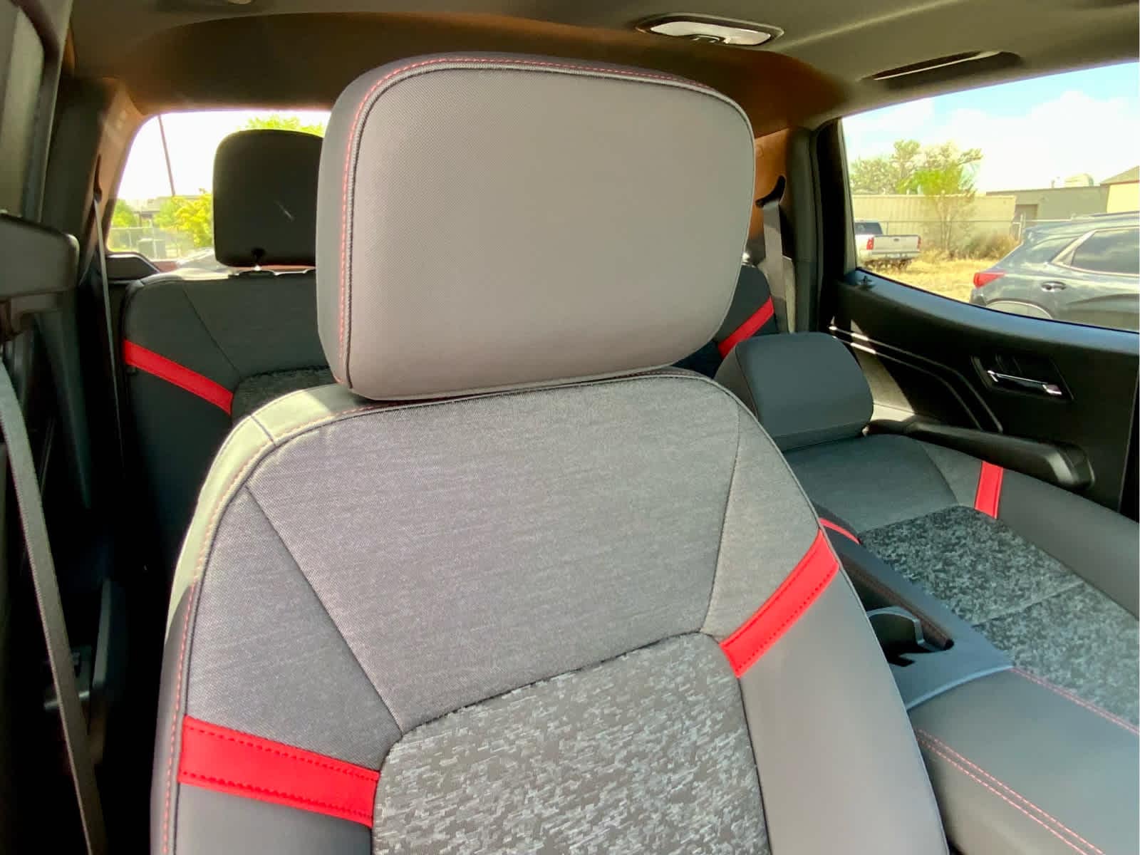 Thumbnail: 2026 Chevrolet Colorado - 31