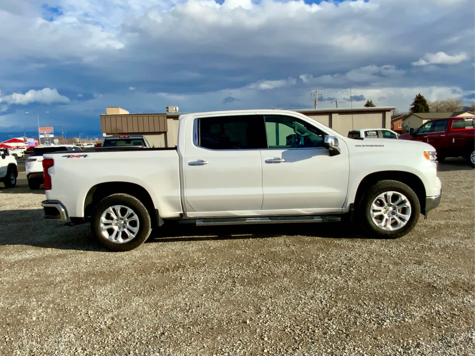 Thumbnail: 2022 Chevrolet Silverado 1500 - 6