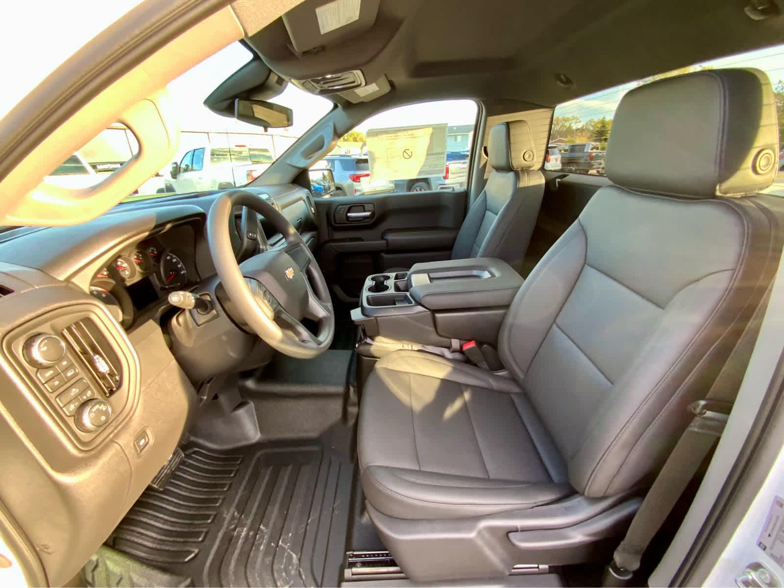 Thumbnail: 2026 Chevrolet Silverado 1500 - 25