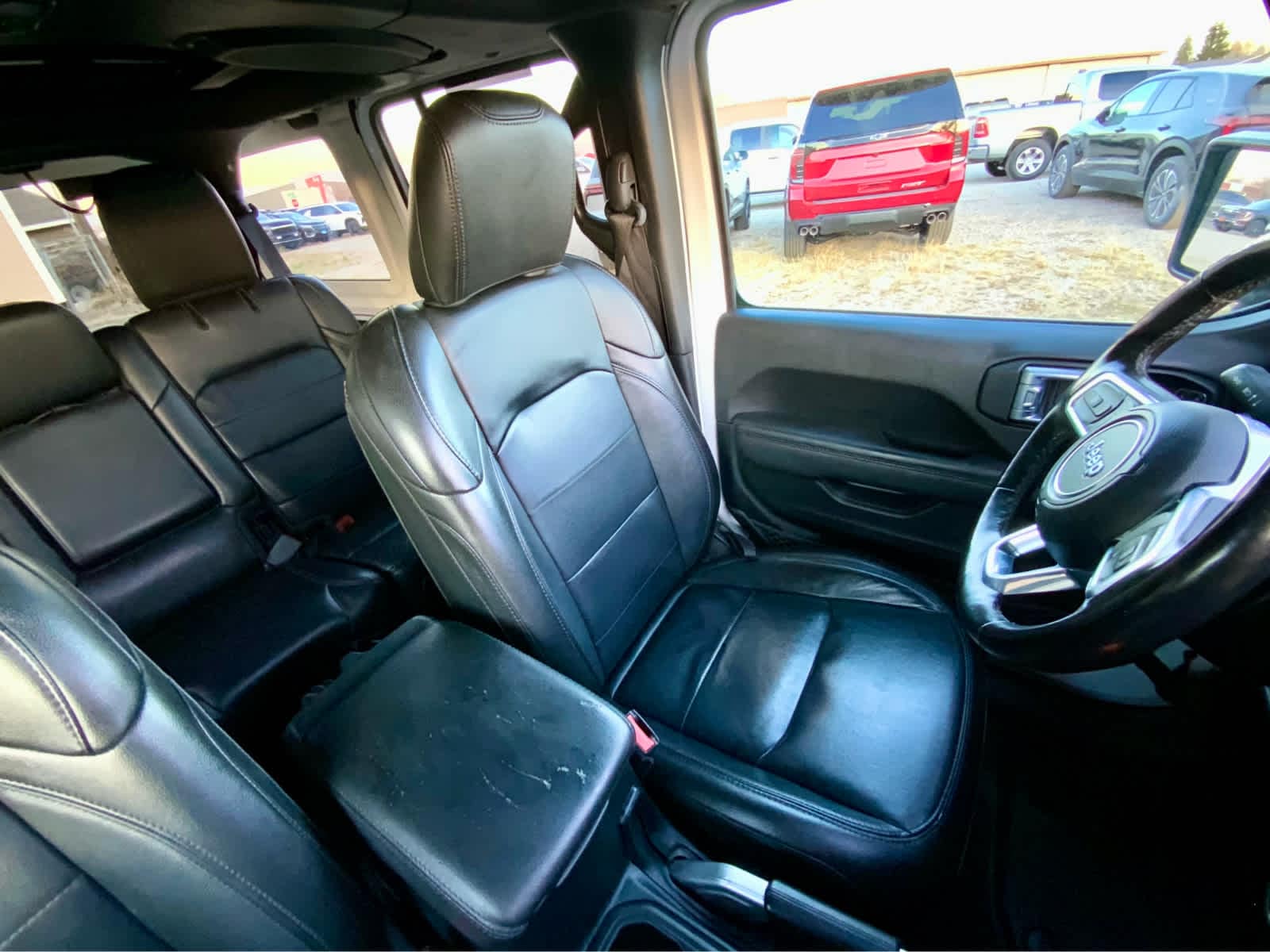 Thumbnail: 2021 Jeep Wrangler - 32