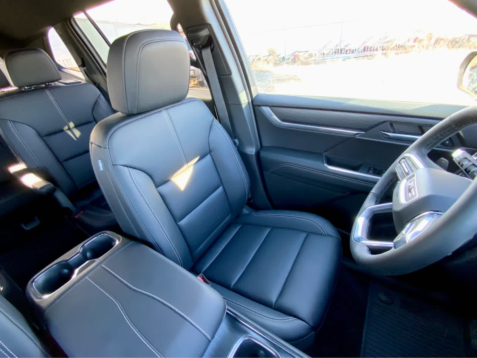 Thumbnail: 2026 GMC Acadia - 33