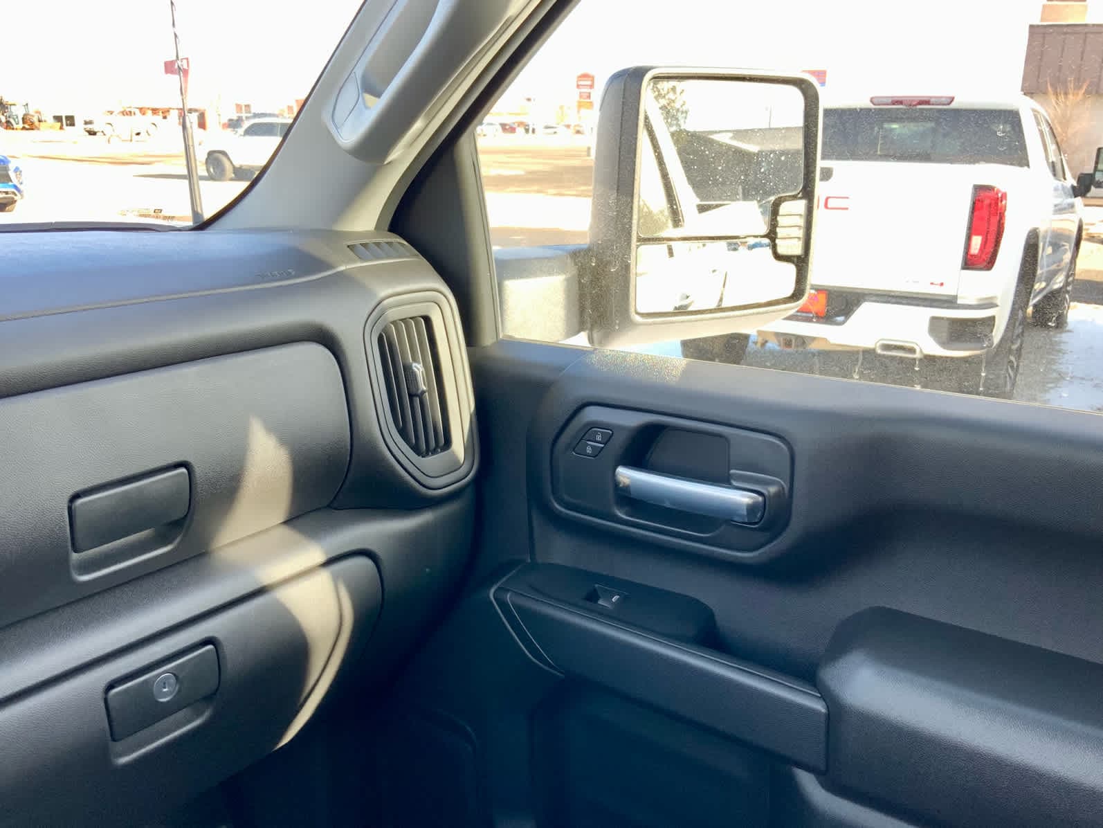 Thumbnail: 2026 GMC Sierra 3500 - 41