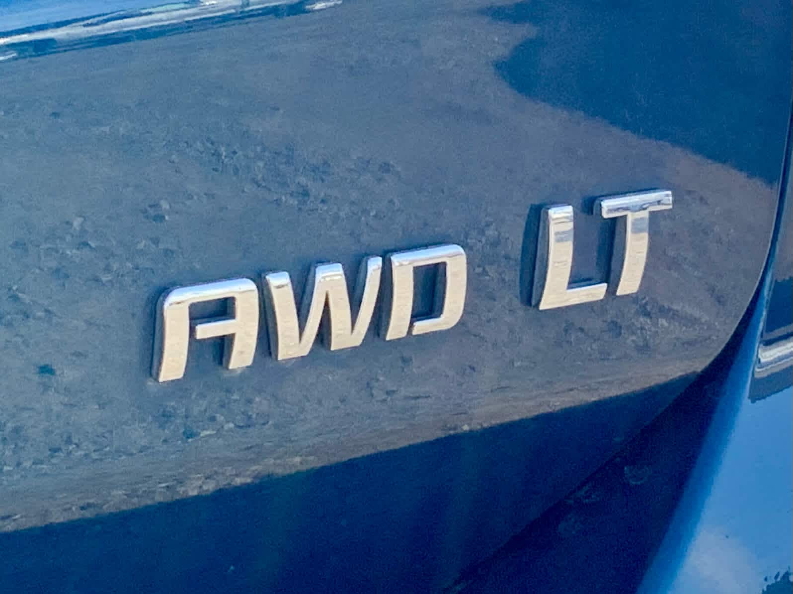 Thumbnail: 2020 Chevrolet Equinox - 18