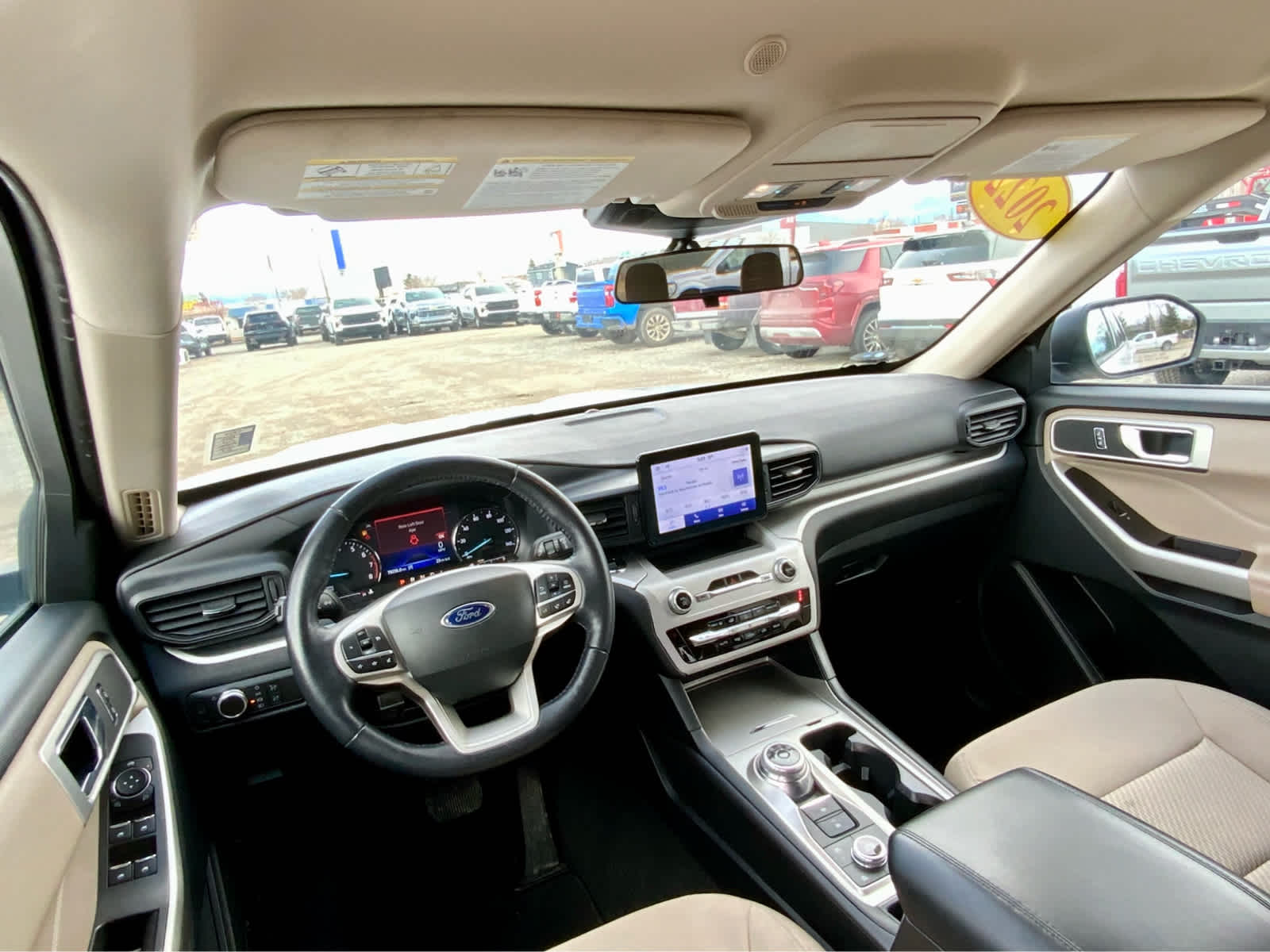 Thumbnail: 2022 Ford Explorer - 33