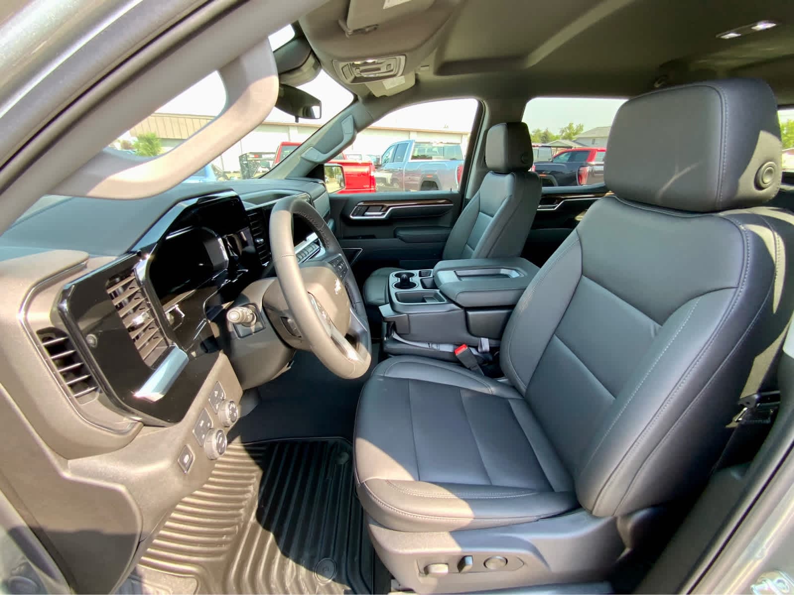 Thumbnail: 2026 Chevrolet Silverado 1500 - 27