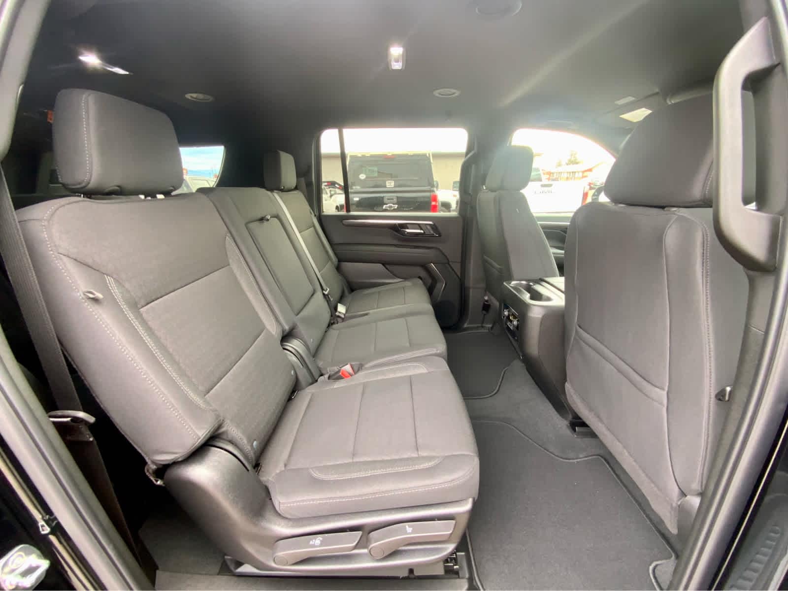 Thumbnail: 2026 Chevrolet Suburban - 26