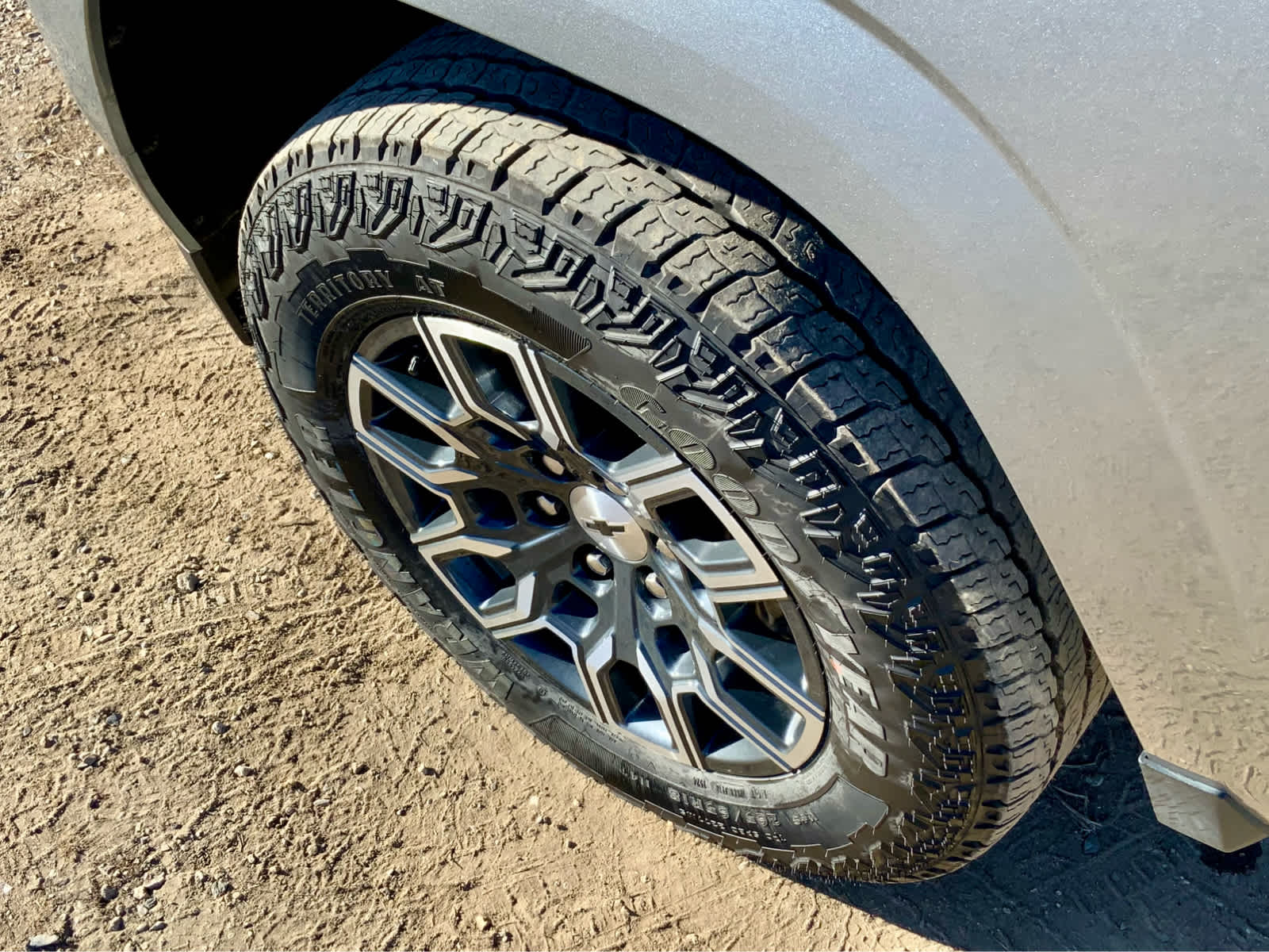 Thumbnail: 2024 Chevrolet Colorado - 20