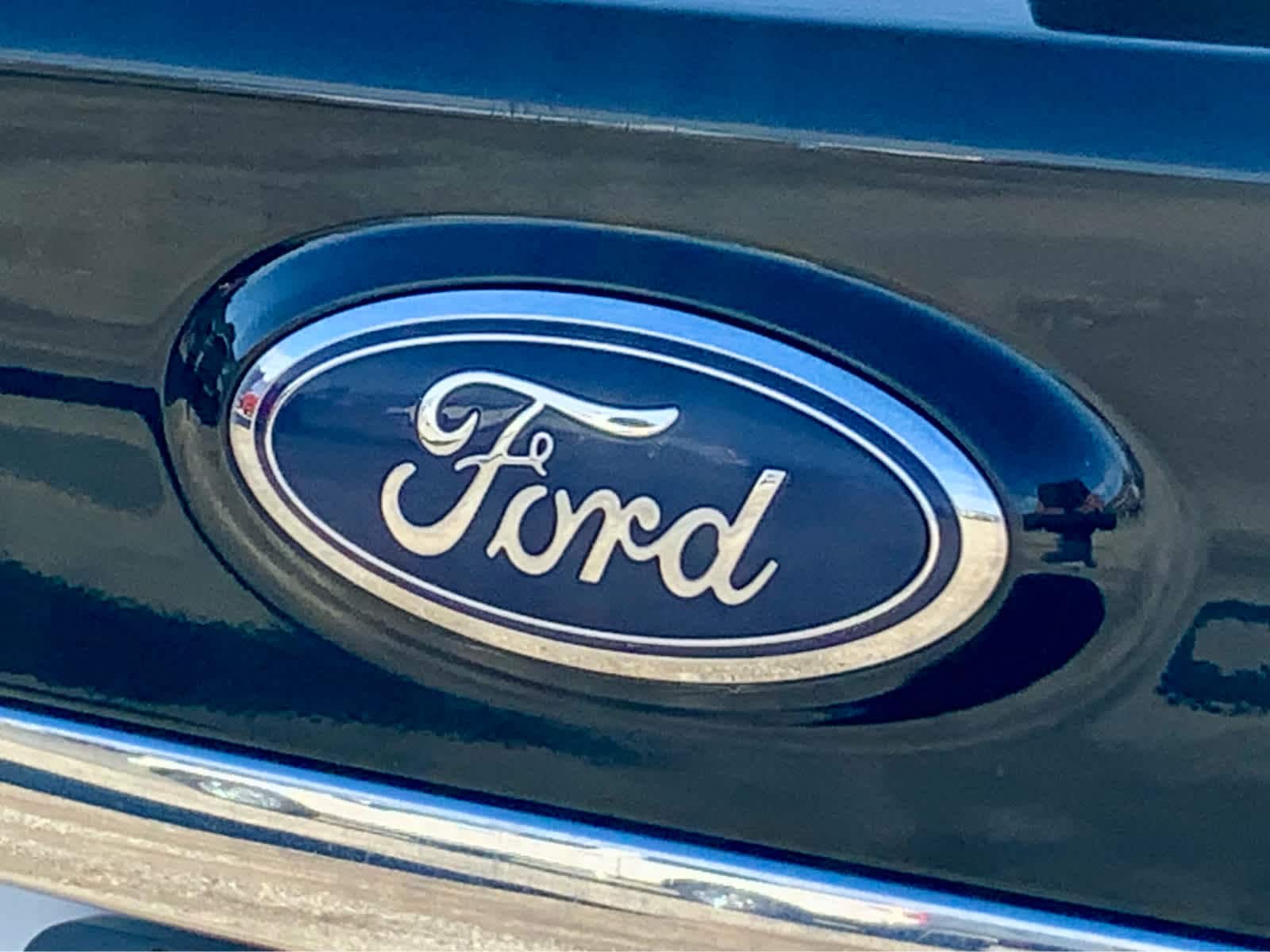 Thumbnail: 2020 Ford Edge - 15