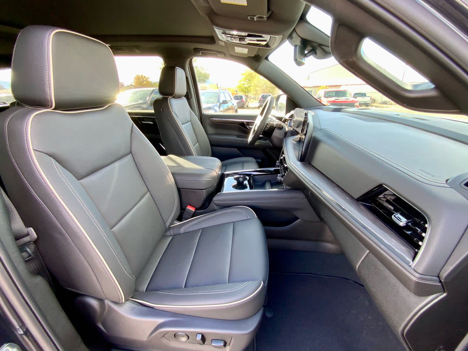 Thumbnail: 2026 Chevrolet Tahoe - 27